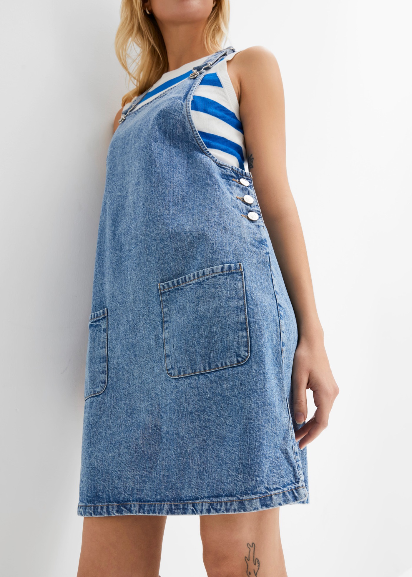 bonprix Jeanskleid A-Linien-Passform, aus Baumwolle, mit zwei aufgesetzten Taschen