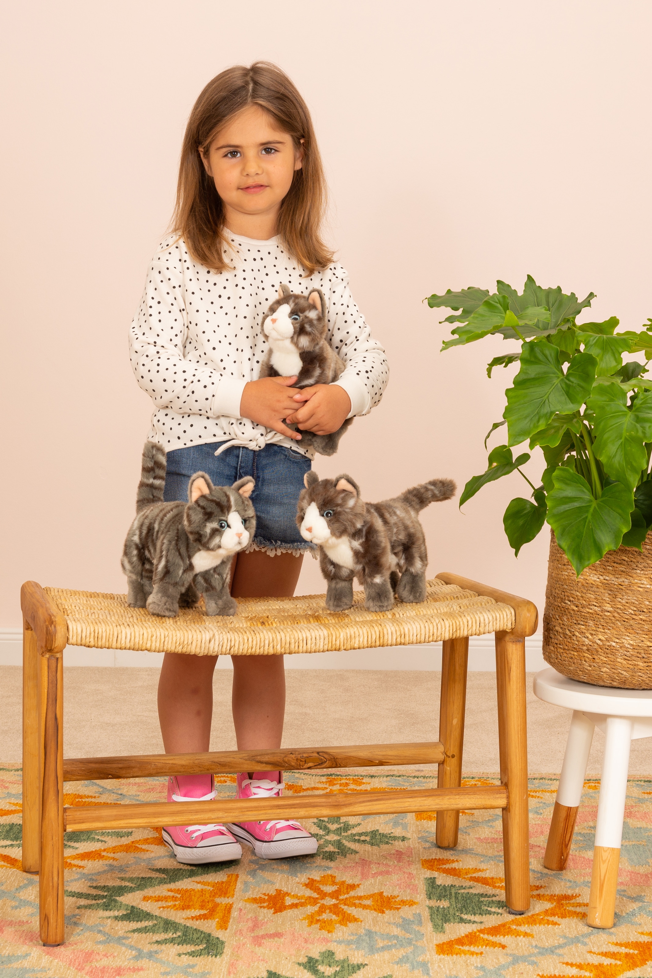 Teddy Hermann® Kuscheltier »Katze stehend grau getigert, 20 cm«, zum Teil aus recyceltem Material