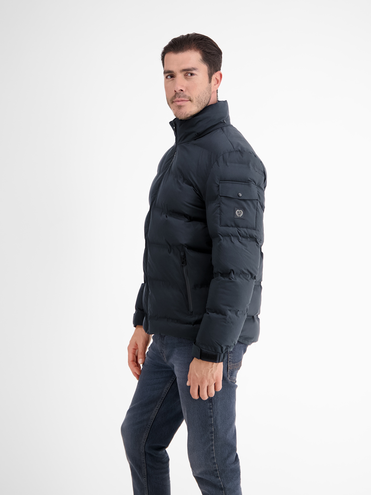 LERROS Steppjacke »LERROS Warm gefütterter Steppblouson mit versteckter Kapuze«, mit Kapuze, Wasser- und windabweisend, atmungsaktiv