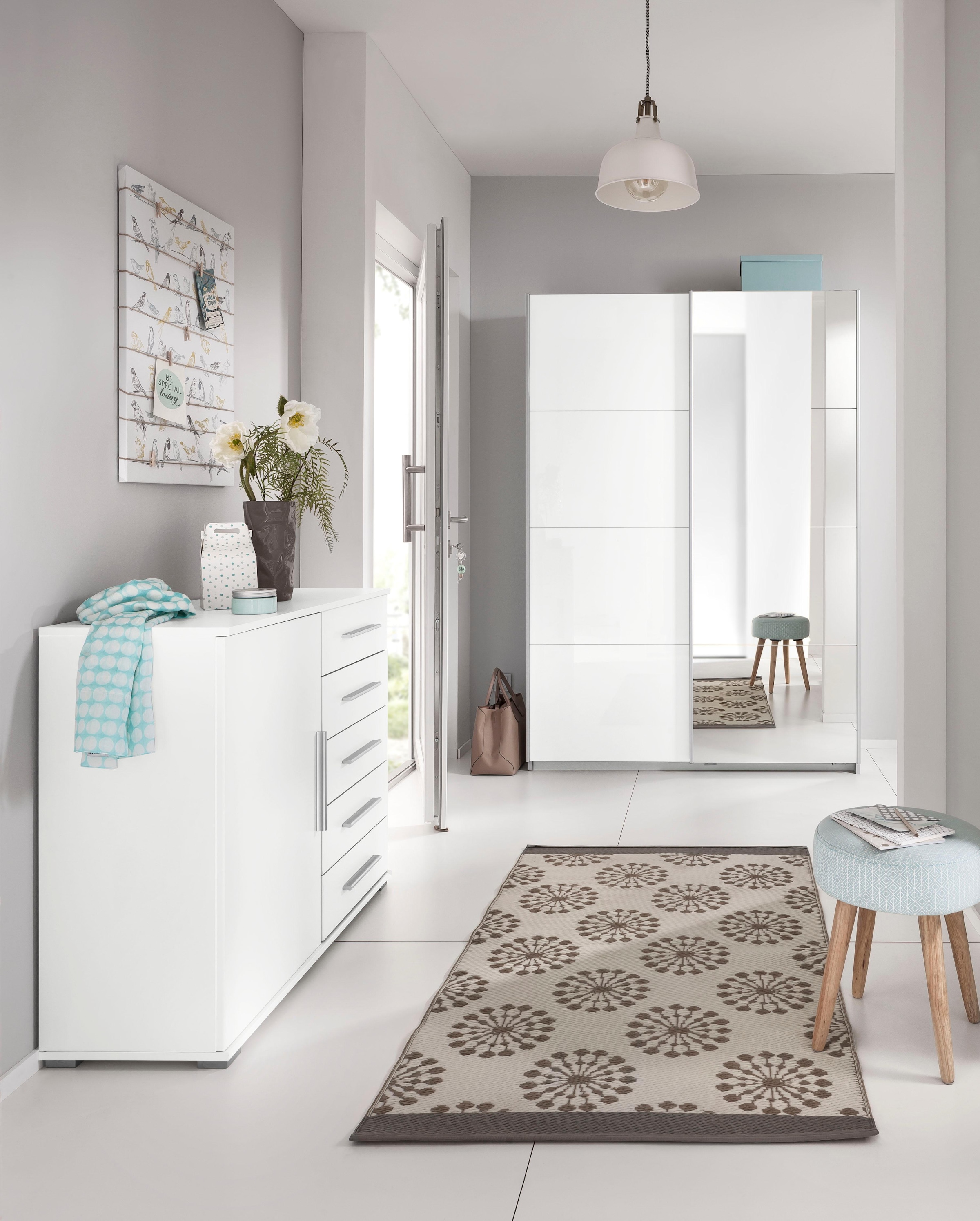 rauch Garderobenschrank »Garderobe Drehtürenschrank Kleiderschrank Schrank Schuhschrank MINOSA«, Breite 136 cm, ausziehbare Kleiderstange, 6 Schuhböden MADE IN GERMANY