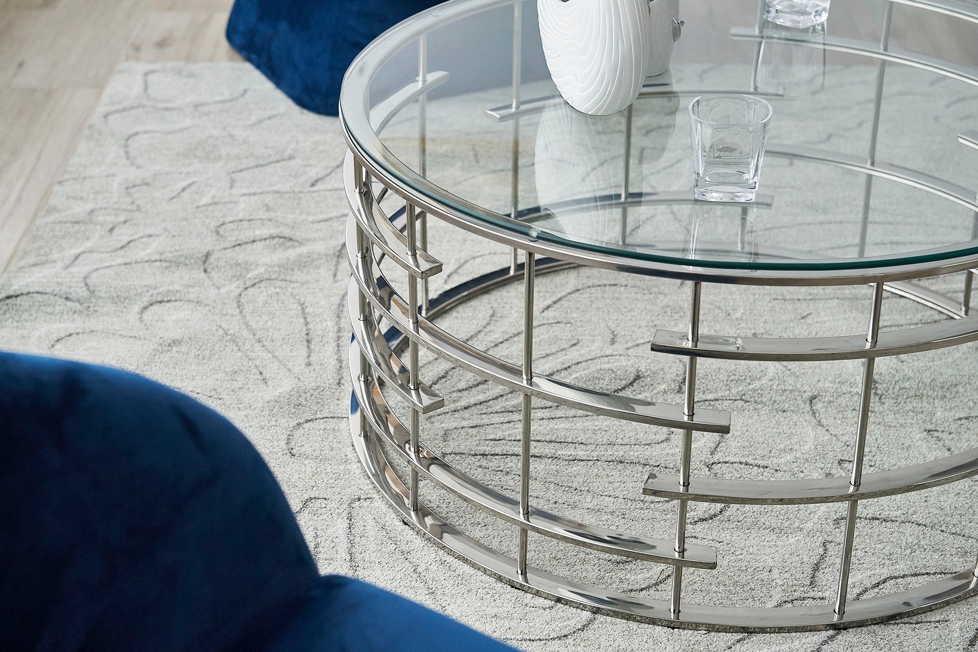 SalesFever Couchtisch »Couchtisch: Stil und Funktionalität«, Gestell gefertigt aus rostfreiem Edelstahl