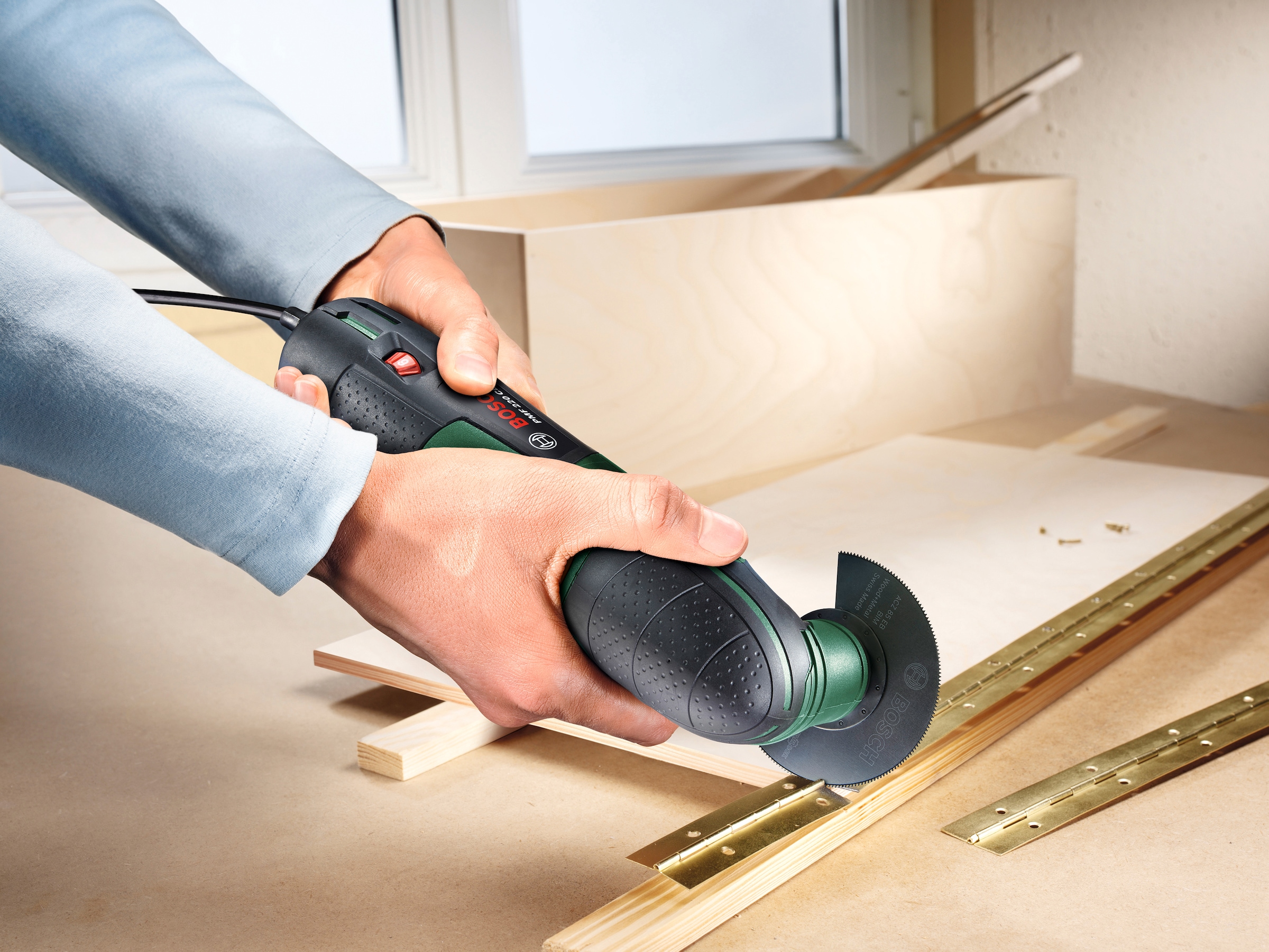 Bosch Home & Garden Elektro-Multifunktionswerkzeug »PMF 220 CE«, inkl. Zubehör und Kunststoffkoffer