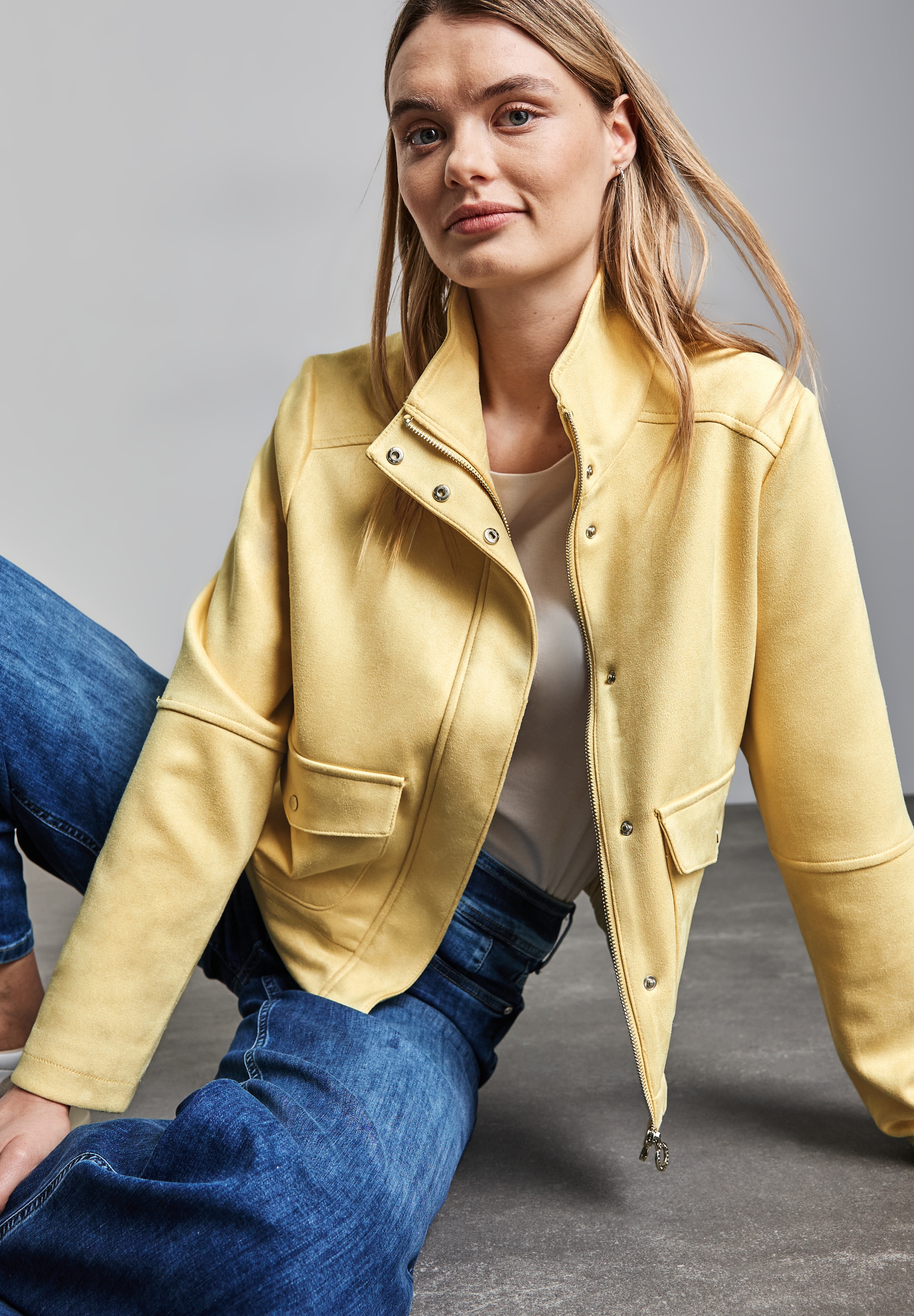 STREET ONE Kurzblazer, Kurze Jacke aus Velours