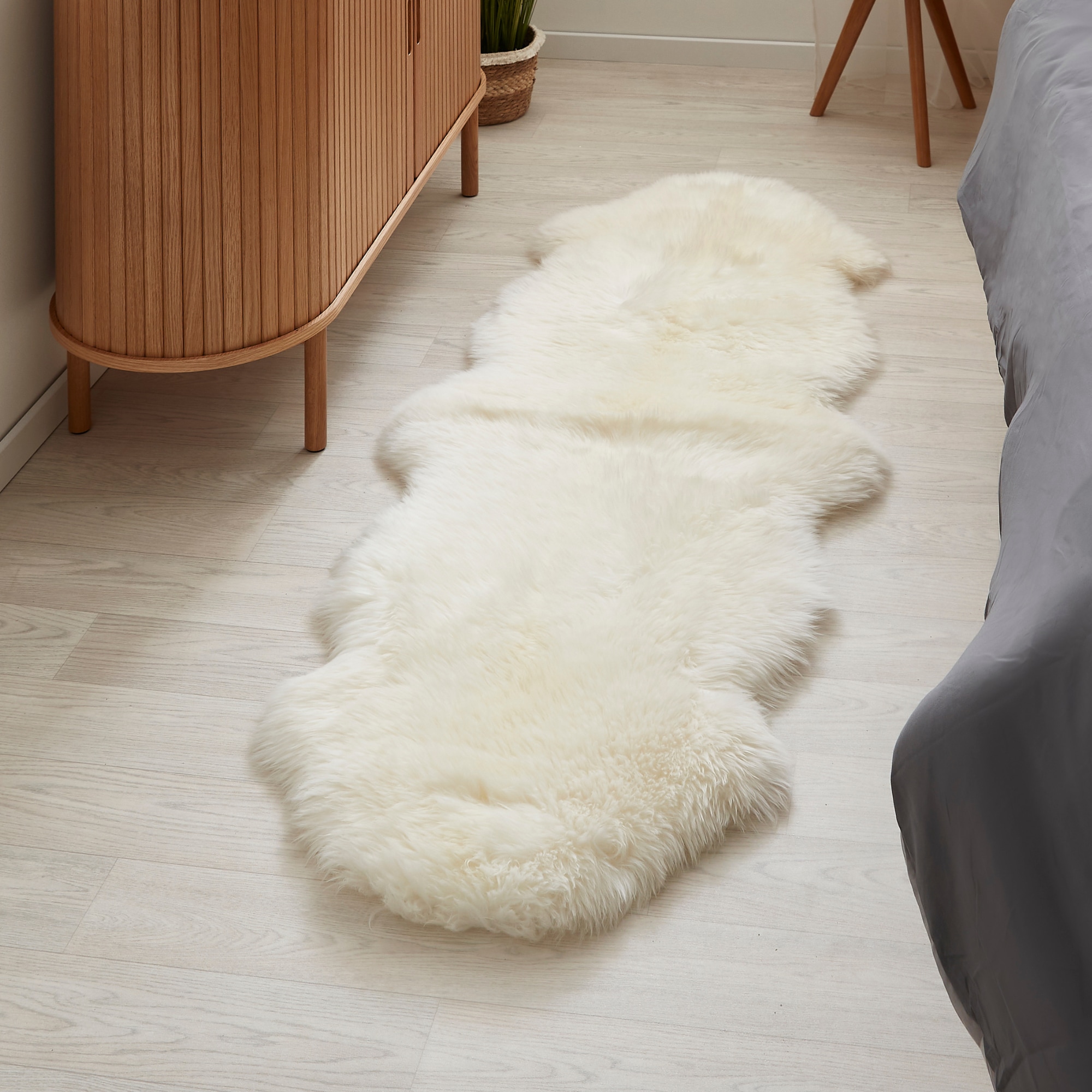 LUXOR living Fellteppich »Schaffell Namika«, fellförmig, 50 mm Höhe, echtes Lammfell, weich & flauschig, große Farbauswahl, in 2 Größen