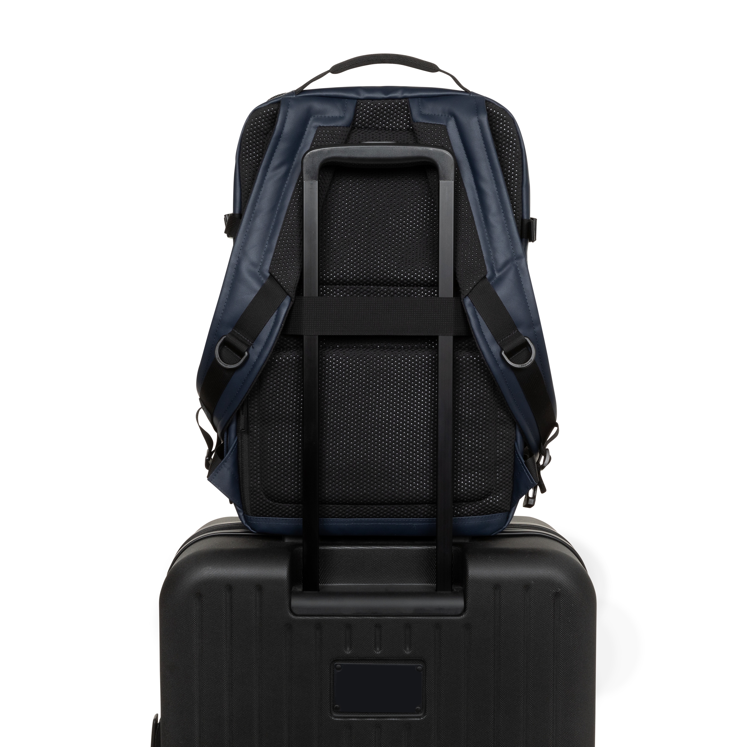 Eastpak Laptoprucksack »TECUM M« Unisex Businessrucksack mit vestellbaren Tragegurten