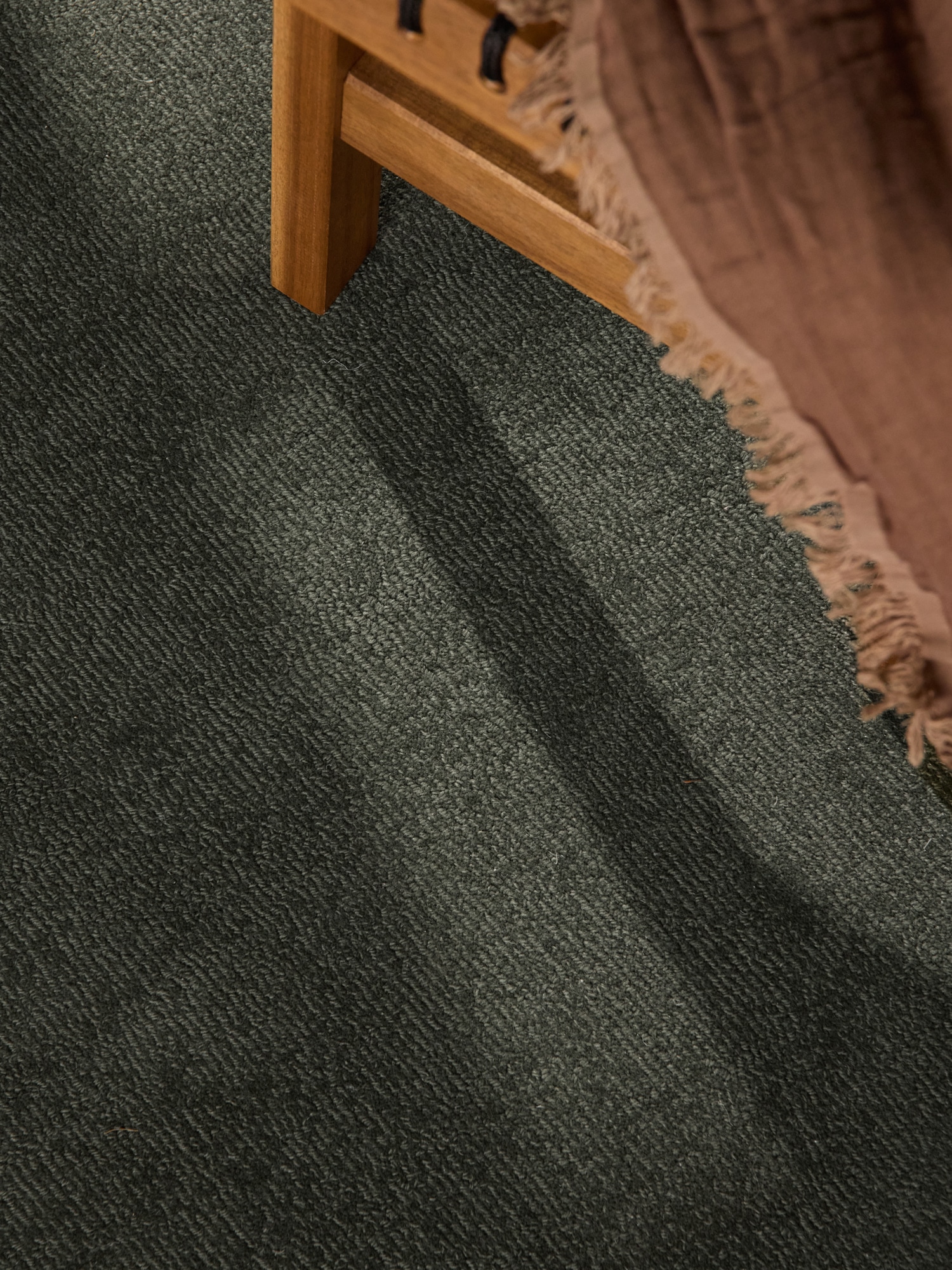 Villeroy & Boch Teppich »Wollteppich Kari« rund 17 mm Höhe Handgewebt, Wolle, Bordüre, Einfarbig, Läufer, Wohnzimmer, Organisch