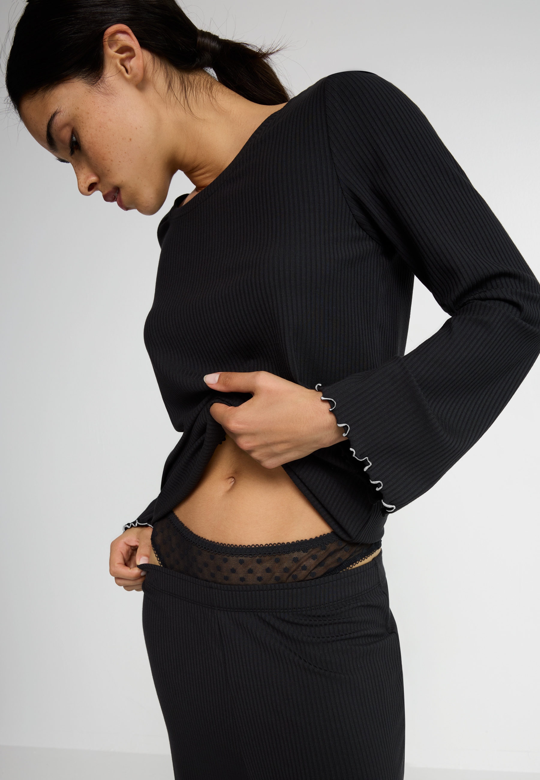 LSCN by LASCANA Pyjama Set, 2 Stk. mit süßen Kräuselsäumen