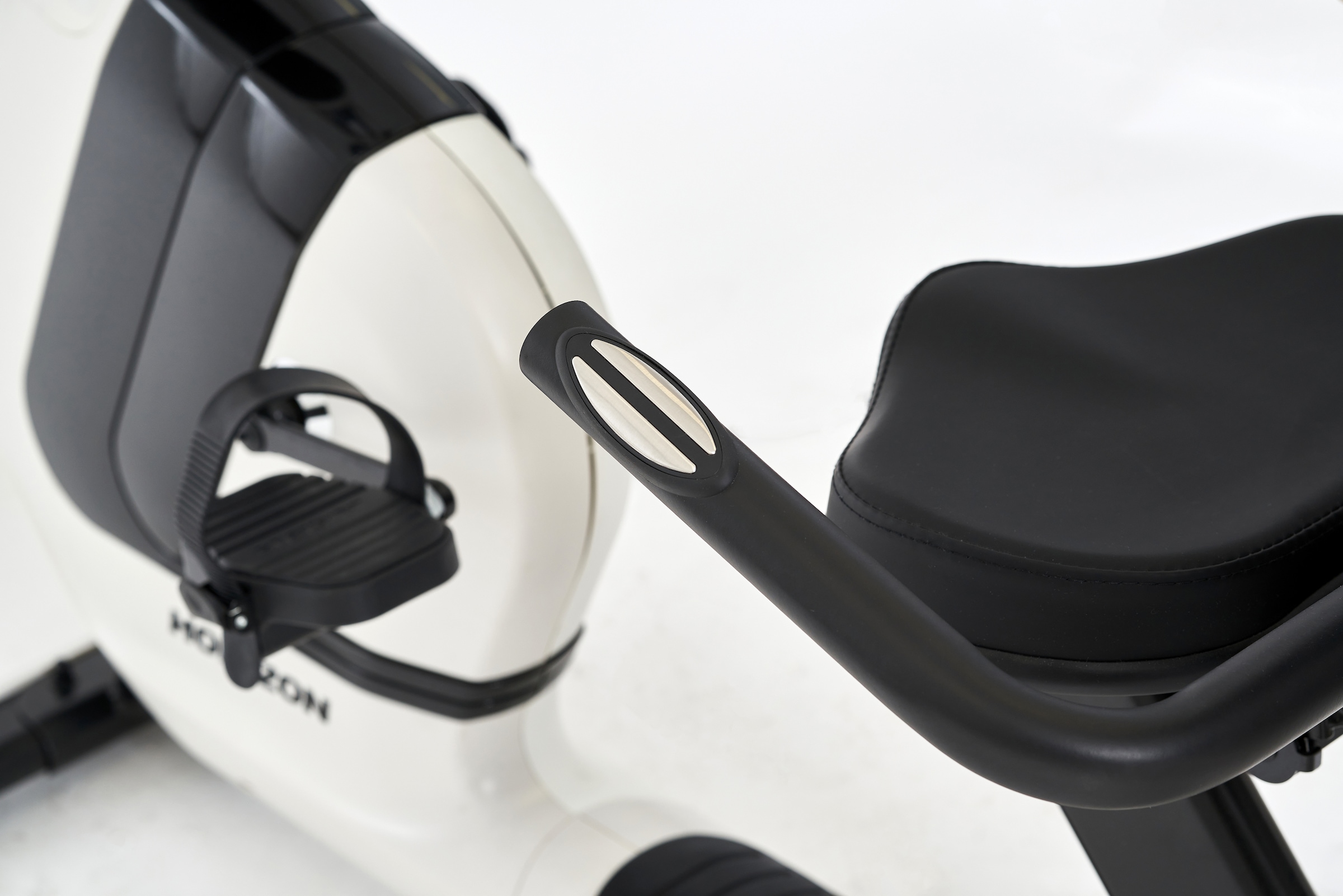 Horizon Fitness Ergometer »Comfort R8.0«, Schwungmasse ca. 7 kg, 30 Widerstandsstufen