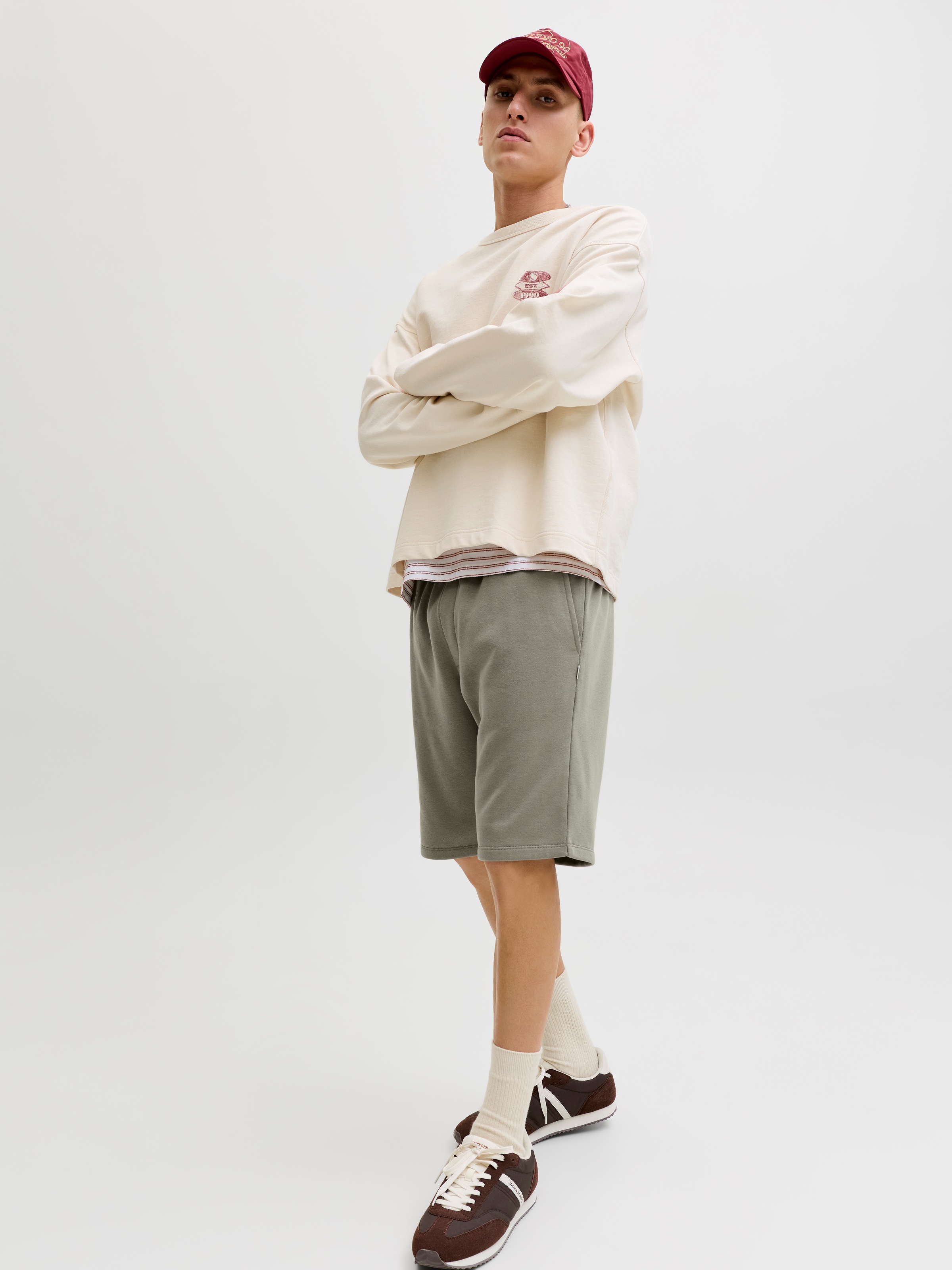 Jack & Jones Sweatshorts »JPSTGORDON mit elastischem Bund«  unifarben, modisch, regular fit, Webstoff