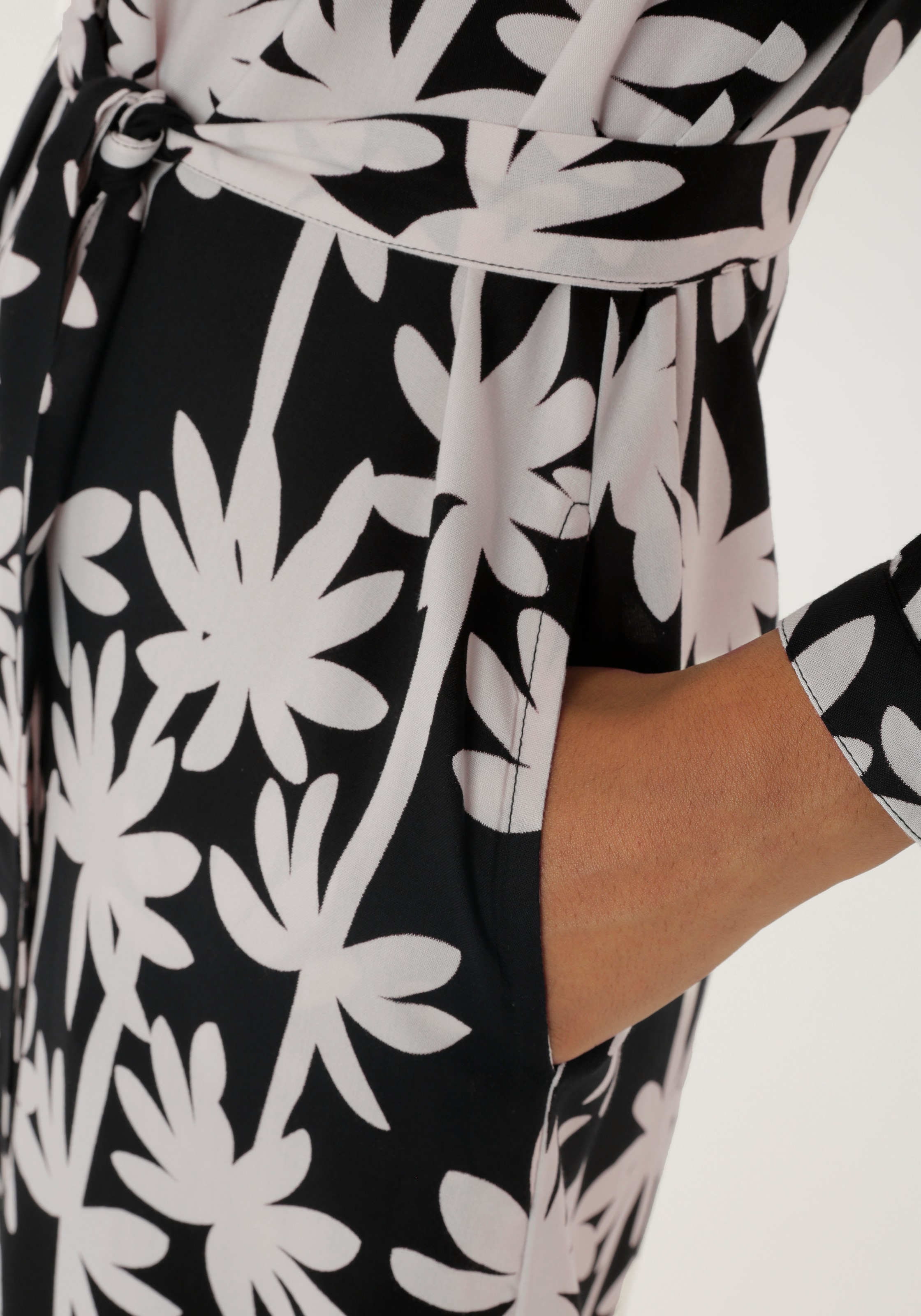 Aniston SELECTED Hemdblusenkleid, mit edler Palmen-Musterung