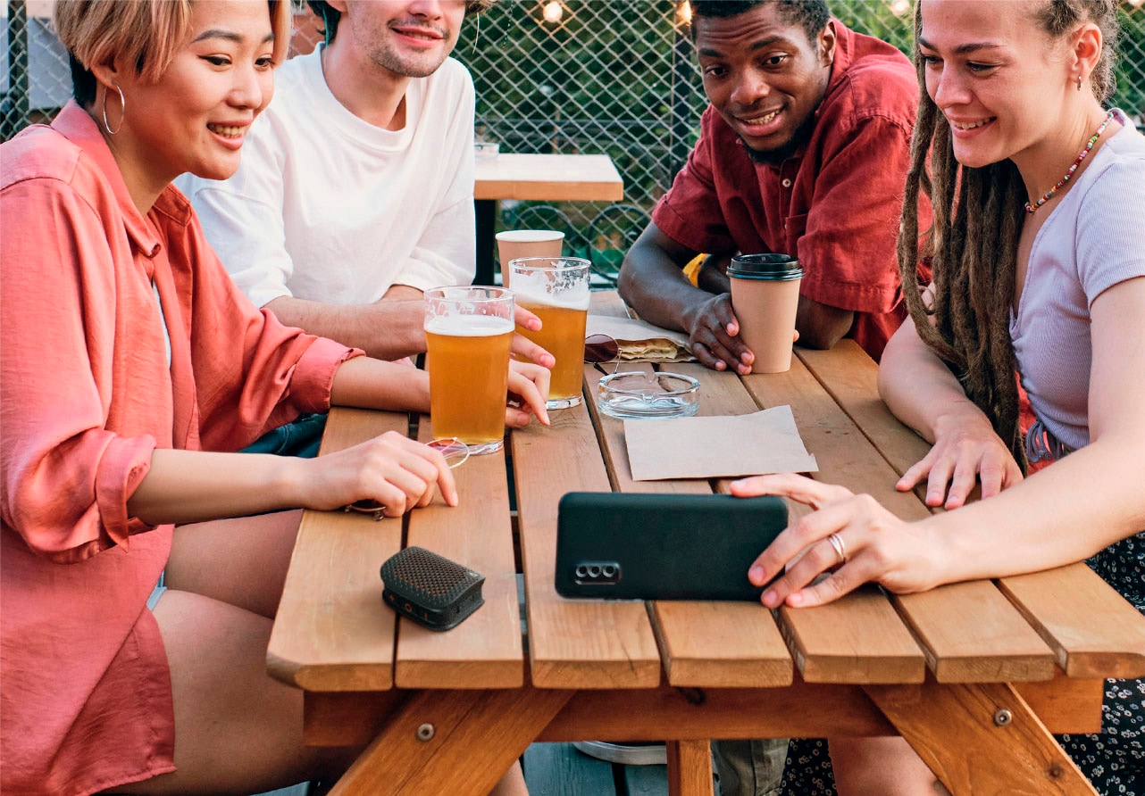 Creative Lautsprecher »Muvo Free«, Wasserfest IPX5, Bluetooth 5.4, 9 h Gesamtspielzeit