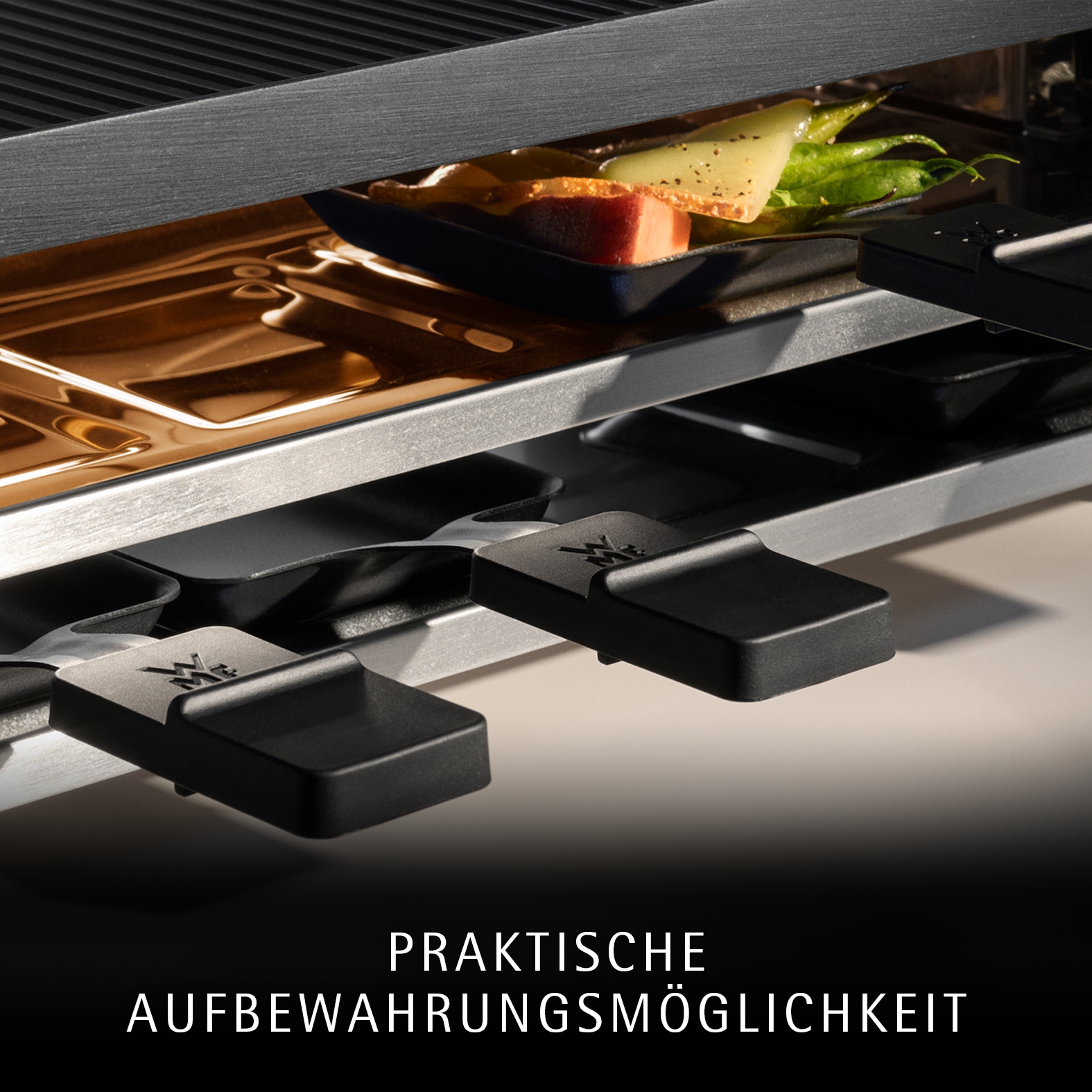 WMF Raclette »LONO, inkl. Parkebene für unbenutze Pfännchen« 8 Stk. Raclettepfännchen 1.500 W Spülmaschinengeeignete Pfannen und Spatel, antihaftbeschichtete Platte