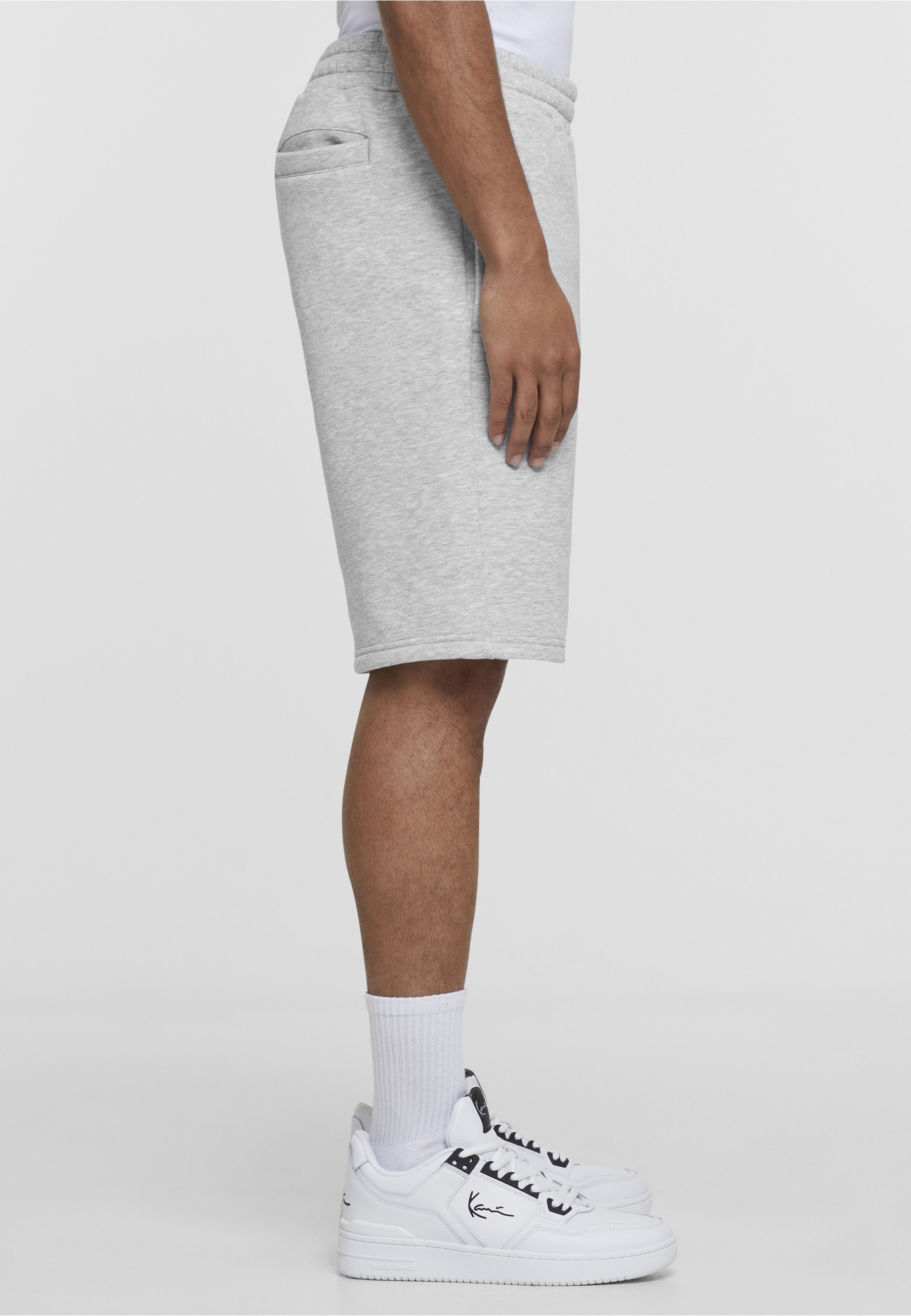 Karl Kani Stoffhose »Karl Kani Herren KKMQ22003GRY SIGNATURE SHORTS GRY«