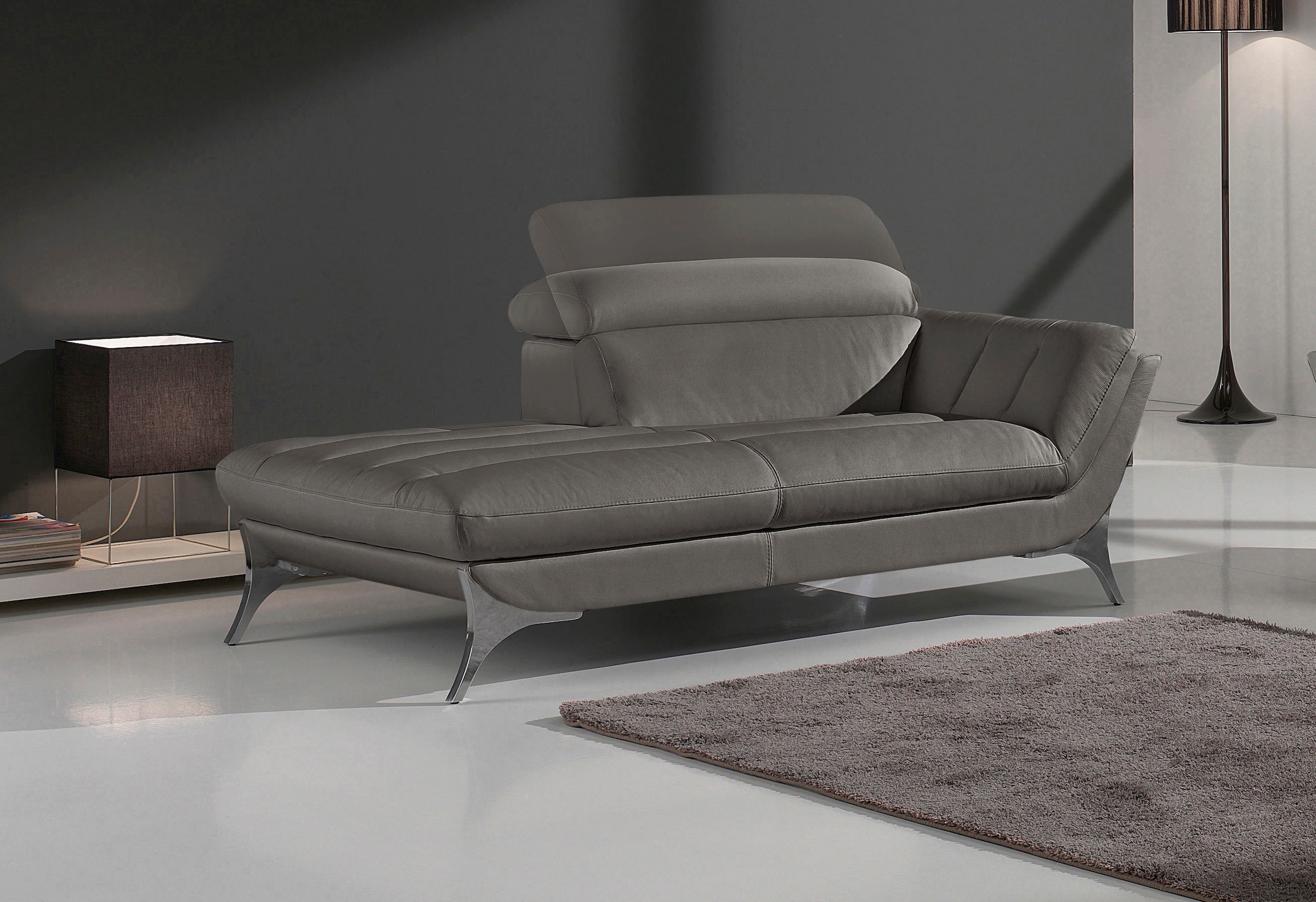 Egoitaliano Recamiere »Sueli, extravagantes Design und erstklassiger Sitzkomfort« Solitärmöbel, hochwertiger Lederbezug, inklusive Kopfteilverstellung