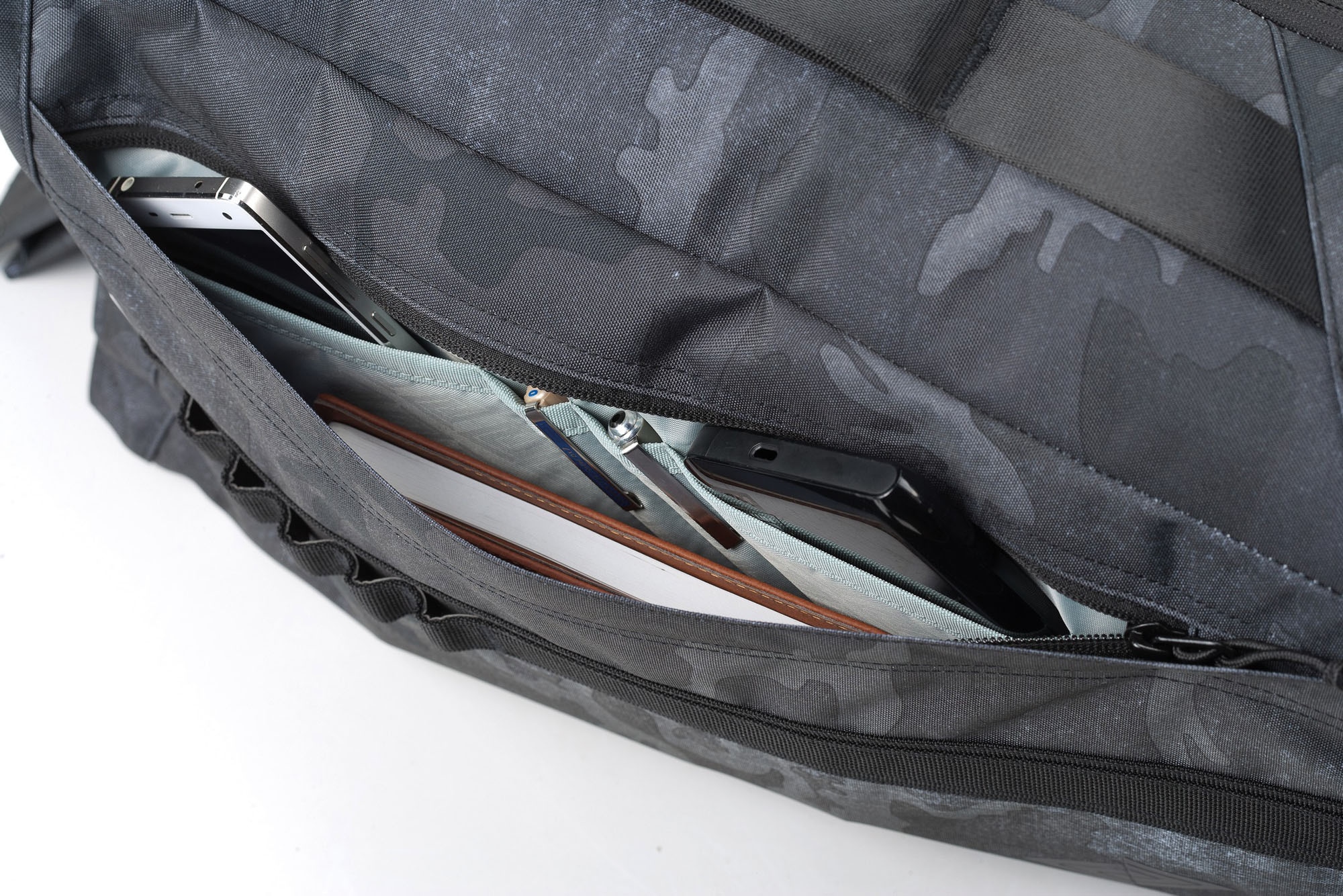 NITRO Freizeitrucksack »Scrambler«, Rucksack für Alltag, Arbeit & Reise mit Roll-Top, Cityrucksack