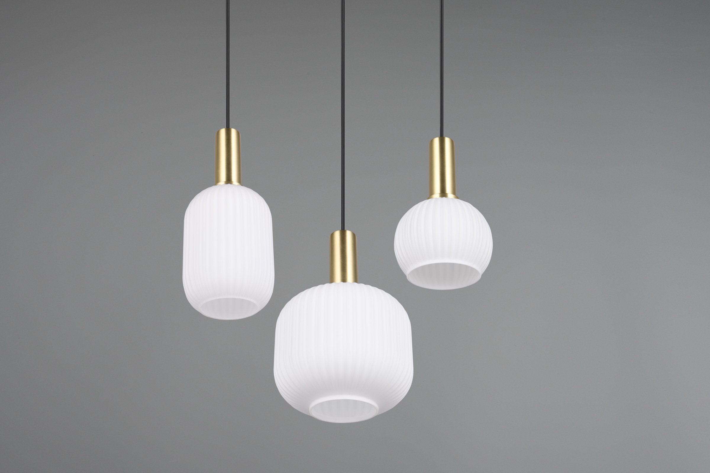 TRIO Leuchten Pendelleuchte »DIVA, E27 Hängelampe 3-flammig mit Glasschirm, exkl 3xE27 max 10W«, 3 flammig, Leuchtmittel E27 | Leuchtmittel wechselbar, höhenverstellbar bis max 150cm Hängeleuchte Ø 30 cm Wohnzimmer Küche
