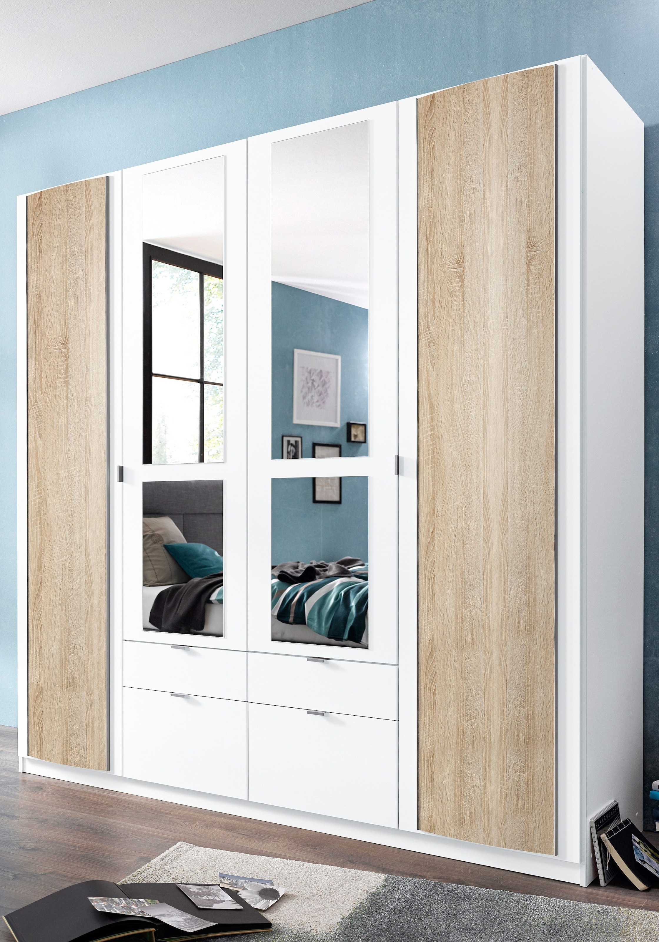 Kleiderschrank mit gerundeten Elementen auf den Außentüren, weiß/struktureichefarben hell B/H/T: 185 cm x 193 cm x 54 cm