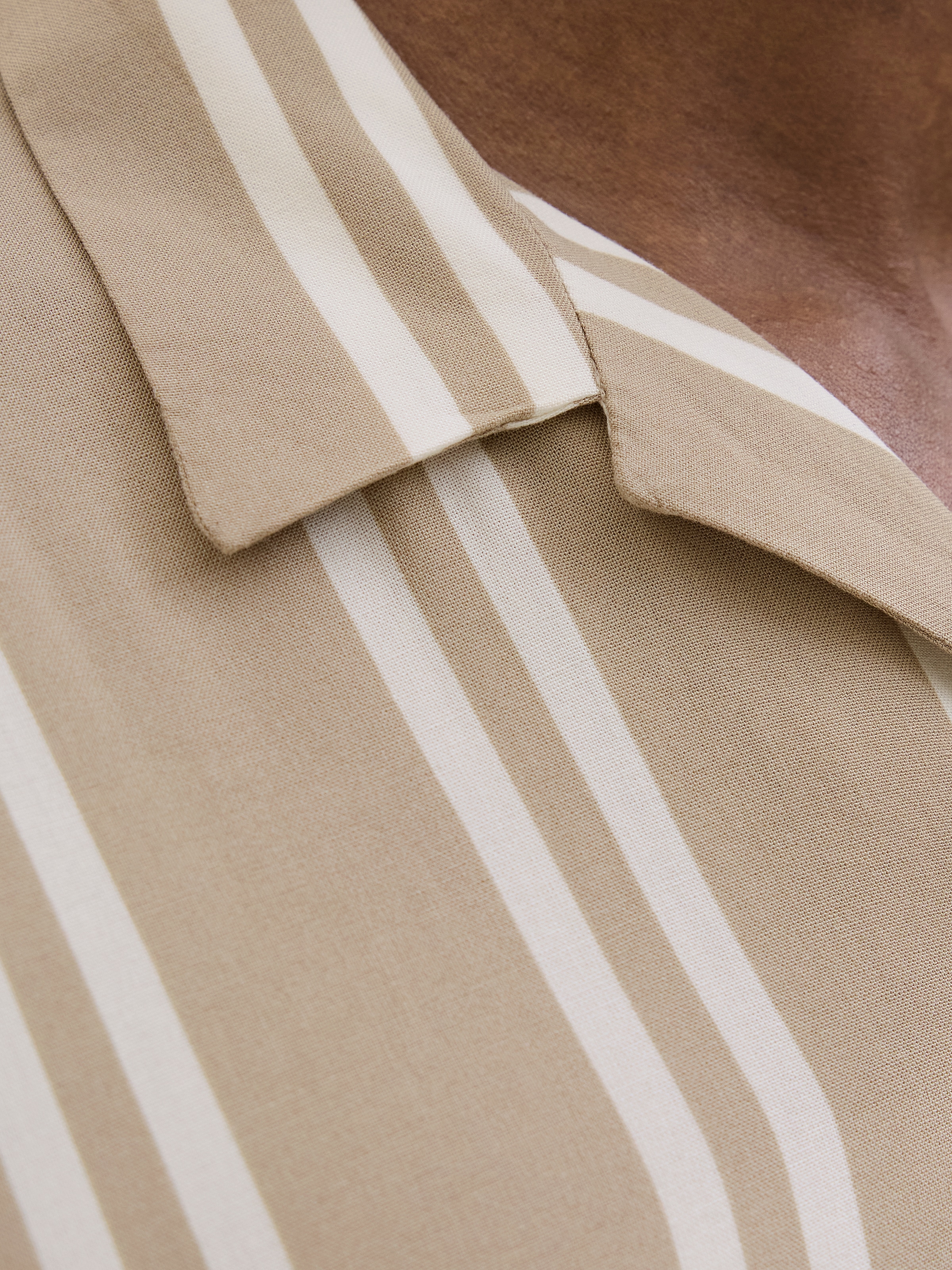 Jack & Jones Kurzarmhemd »JJEJEFF STRIPE RESORT SHIRT SS SN«, mit Streifen Muster
