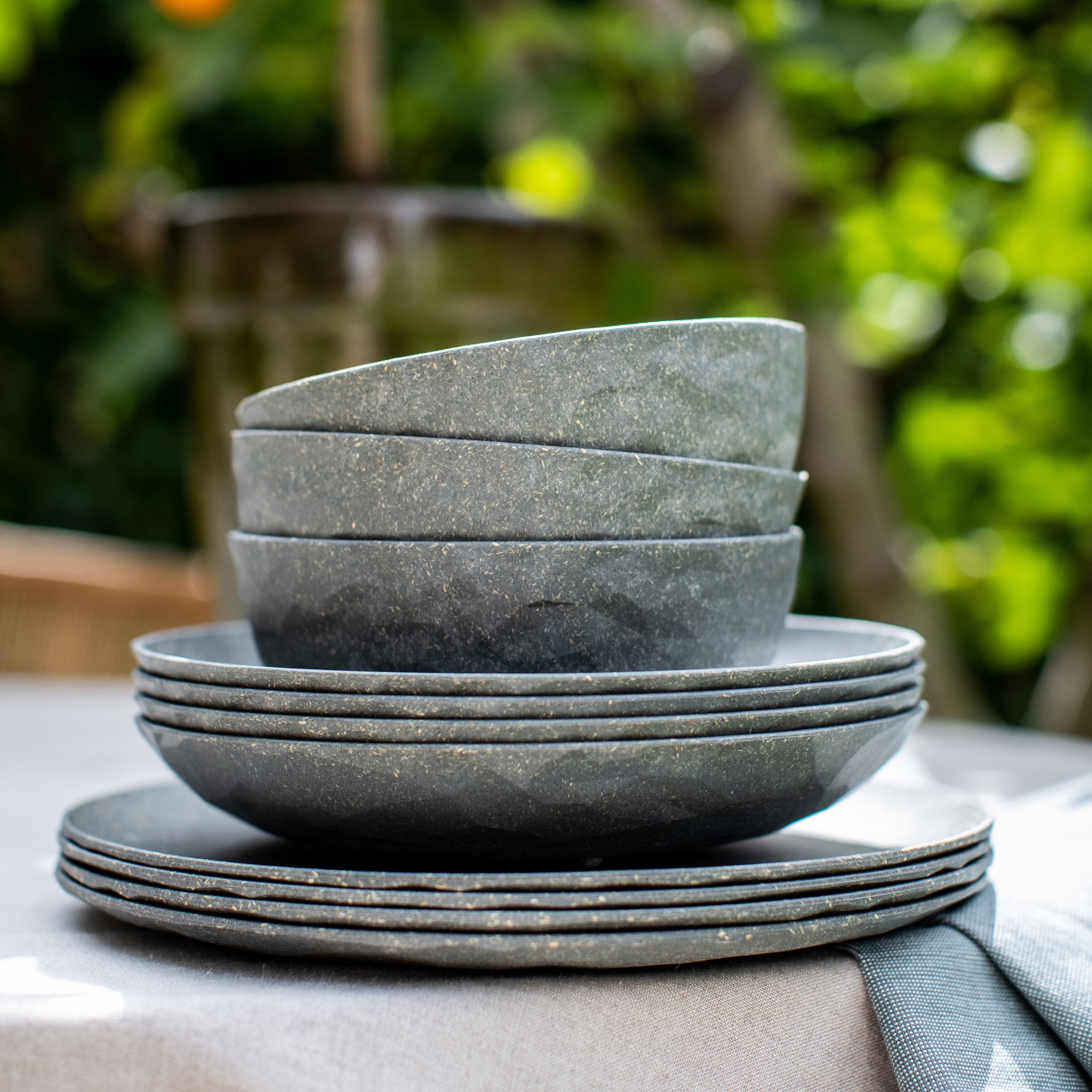 KOZIOL Schale »CLUB BOWL« 4 Stk. aus Kunststoff biozirkulärem Material,spülmaschinengeeignet,melaminfrei,recycelbar