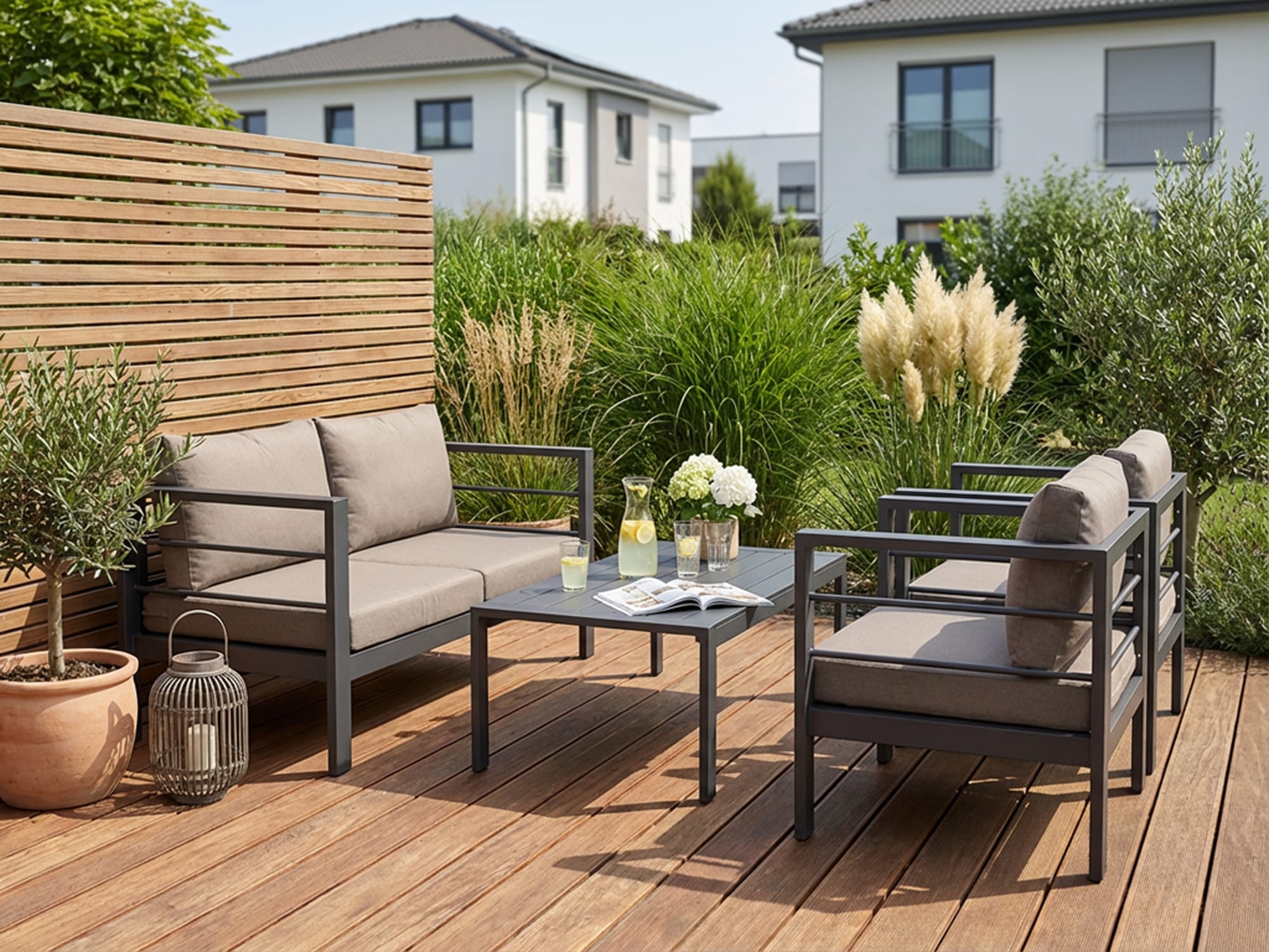 KONIFERA Gartenlounge-Set »»New Jersey«« Set, 1x2er Sofa, 2 Sessel, Tisch 62x110x41 cm, inkl. Auflagen, 12 Stk. tlg. Tischplatte aus Nonwood