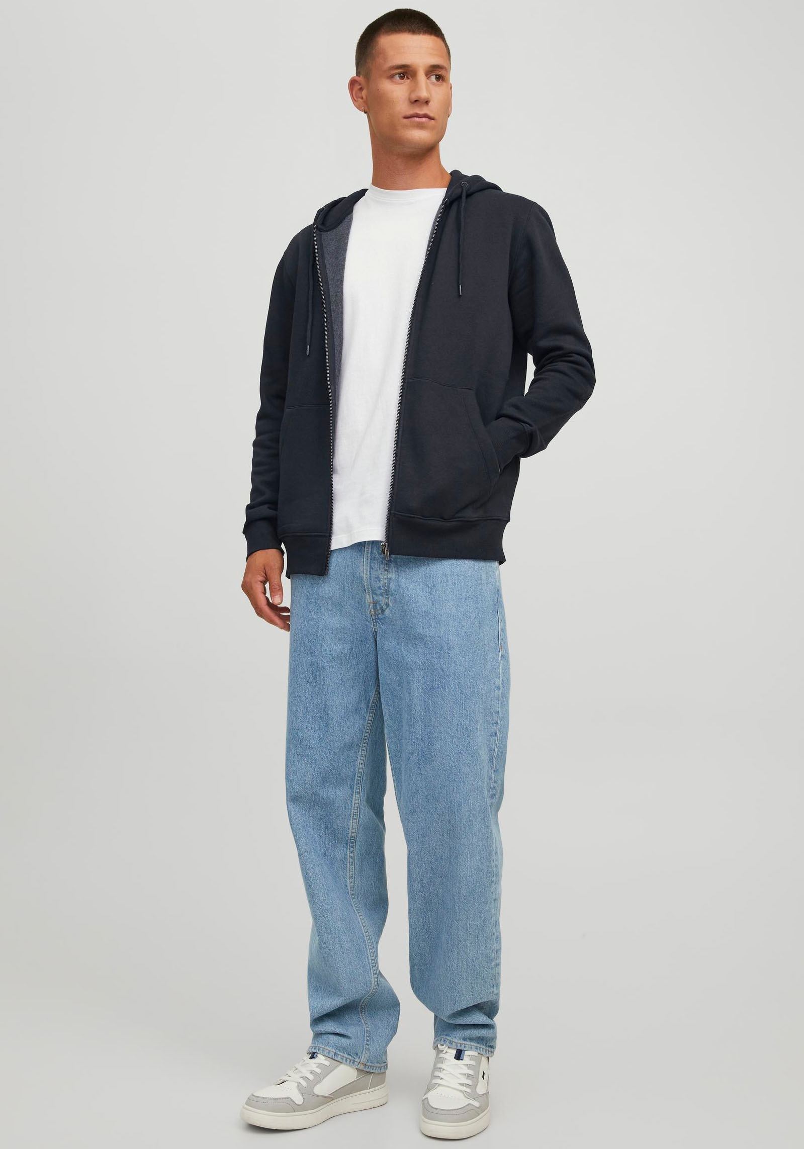 Jack & Jones Kapuzensweatjacke »JJESTAR Basic Hoodie, Eingrifftaschen und angenehmem Materialmix«, Kapuze, regular fit, Baumwollmischung
