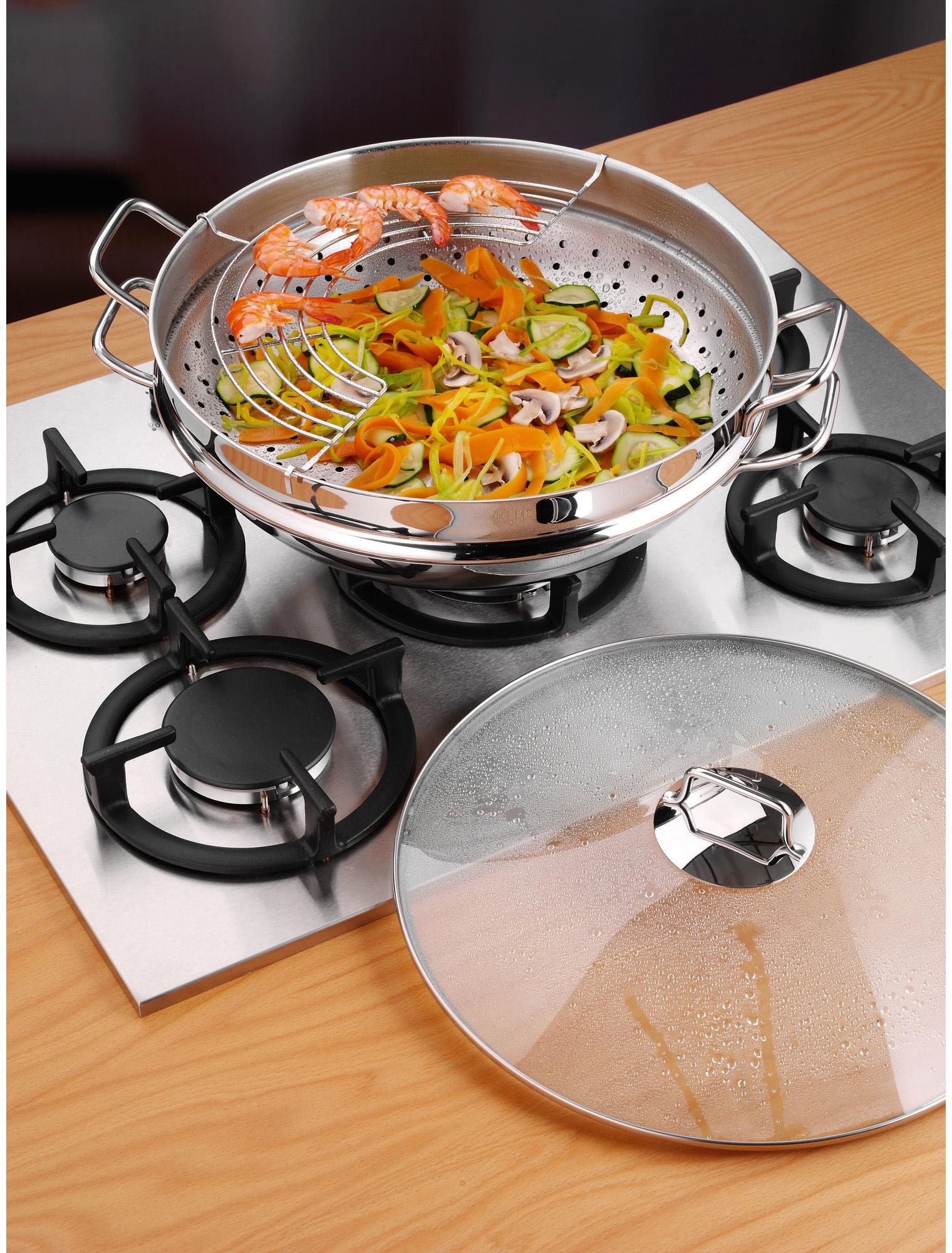 WMF Wok »Macao«, Cromargan® Edelstahl Rostfrei 18/10, (Set, 4 tlg., 1 x Wok mit Glasdeckel, Dämpfeinsatz, Rezeptheft), Induktion