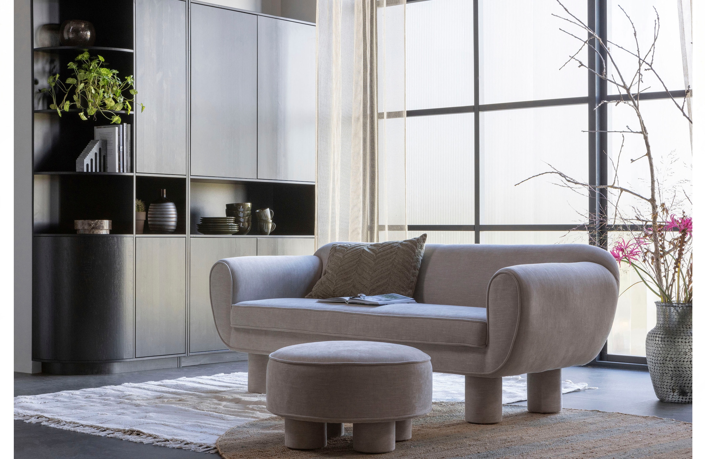 WOOOD Vitrine »Finca«, mit modernem Push-to-Open-System, Breite 78 cm