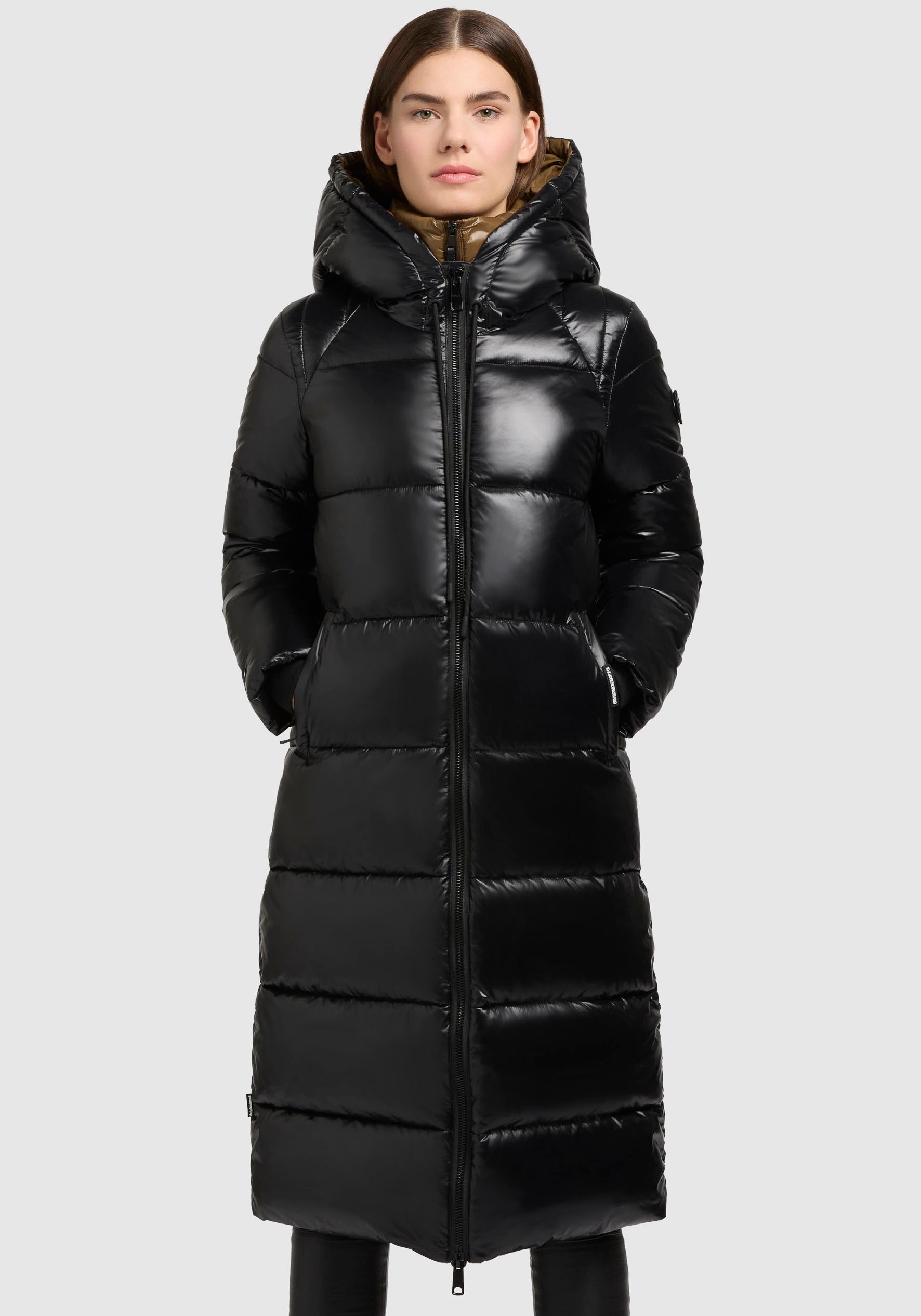 KHUJO Steppmantel »JANE« schwarz XL (42) XL (42) Dank eines glänzenden Obermaterials und einem kontrastfarbigen Innenfutter setzt du mit dem khujo...