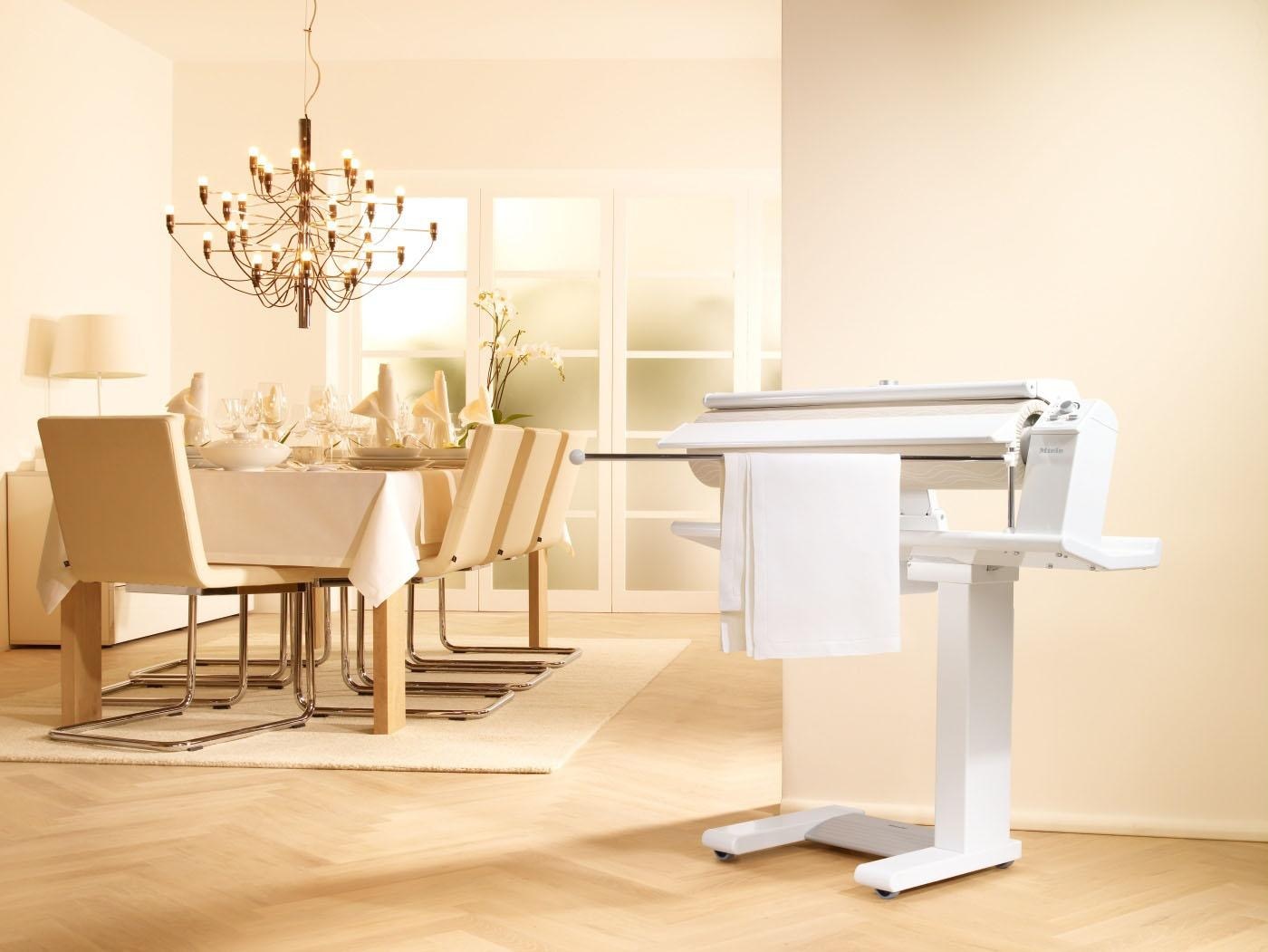 Miele Bügelmaschine »B 995 D«, 2550 W, Walzenbügler