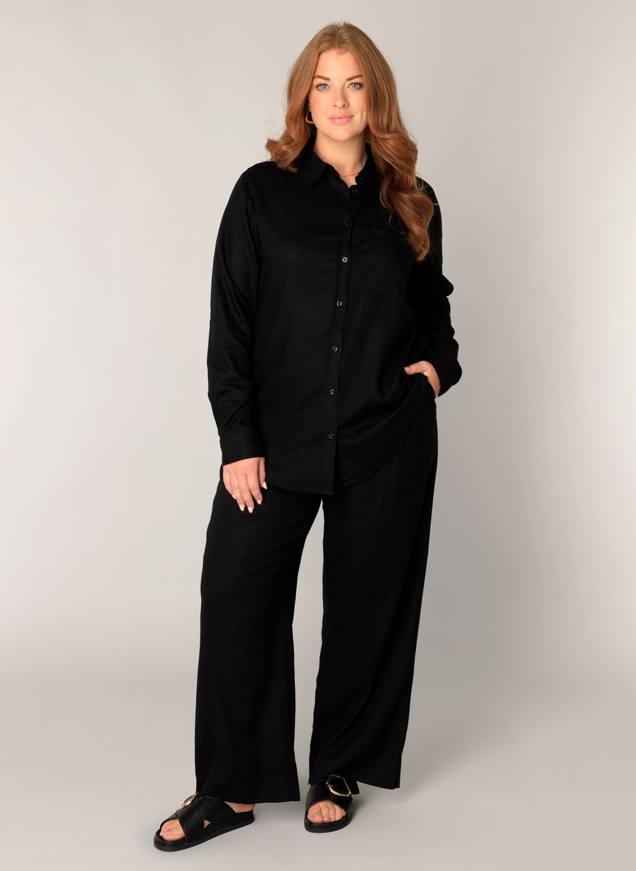 Base Level Curvy Langarmbluse »Yaella« mit Knopfleiste und aus Leinen