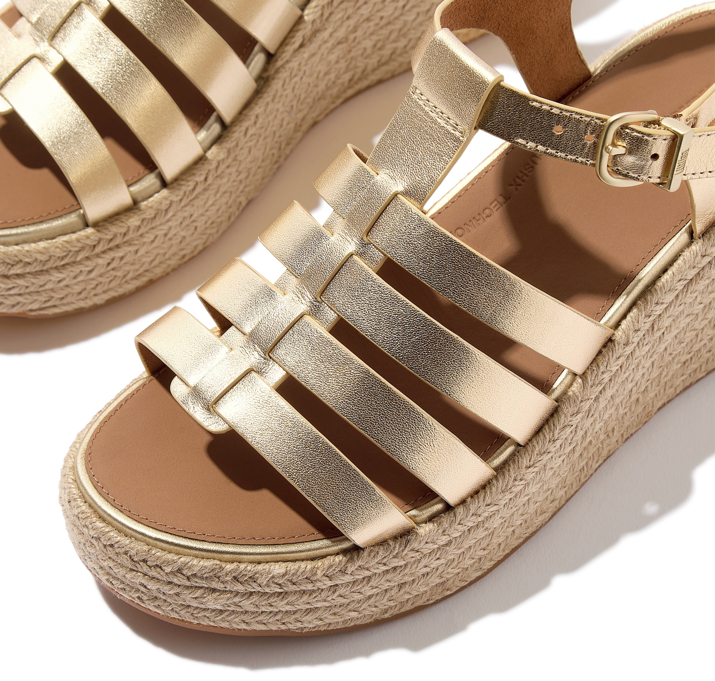 Fitflop Keilsandalette »PLATFFORMS«  , Plateau Sandale im schönen Metallic-Look