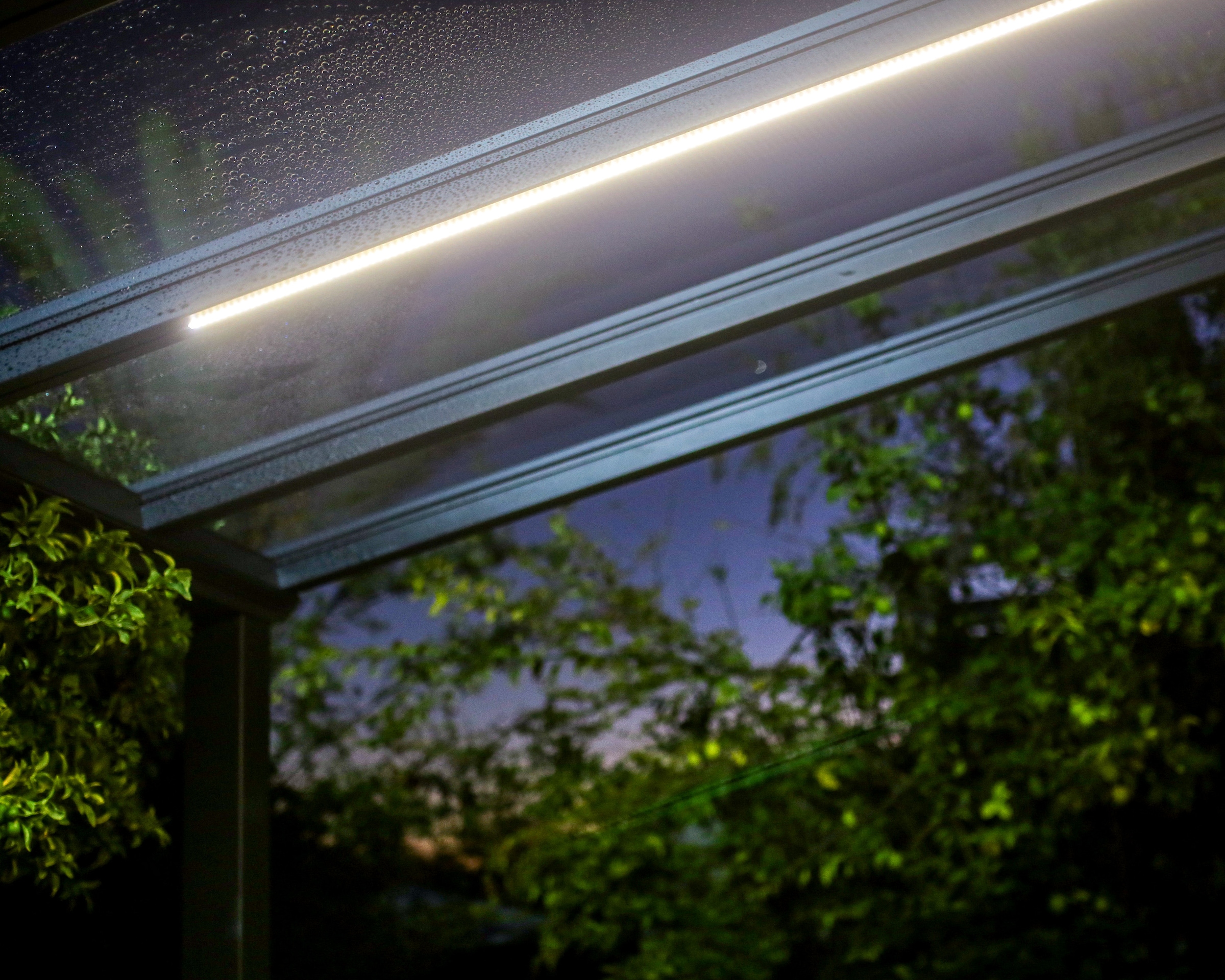 Palram - Canopia LED Lichtleiste »flexibler LED-Lichtstreifen«, Leuchtmittel LED-Modul | LED fest integriert, wasserdicht nach IP67