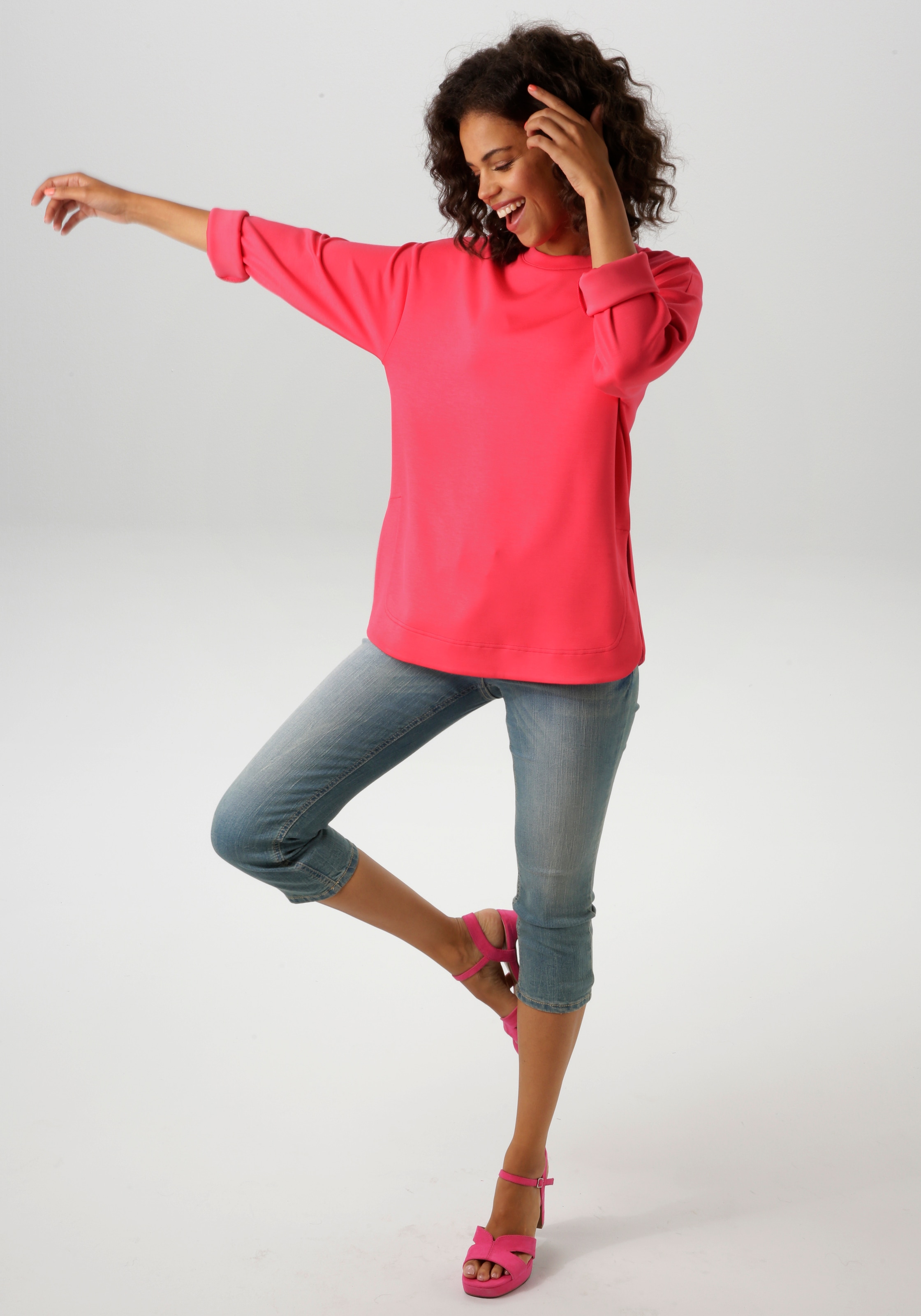 Aniston CASUAL Sweatshirt , in trendiger Farbpalette
