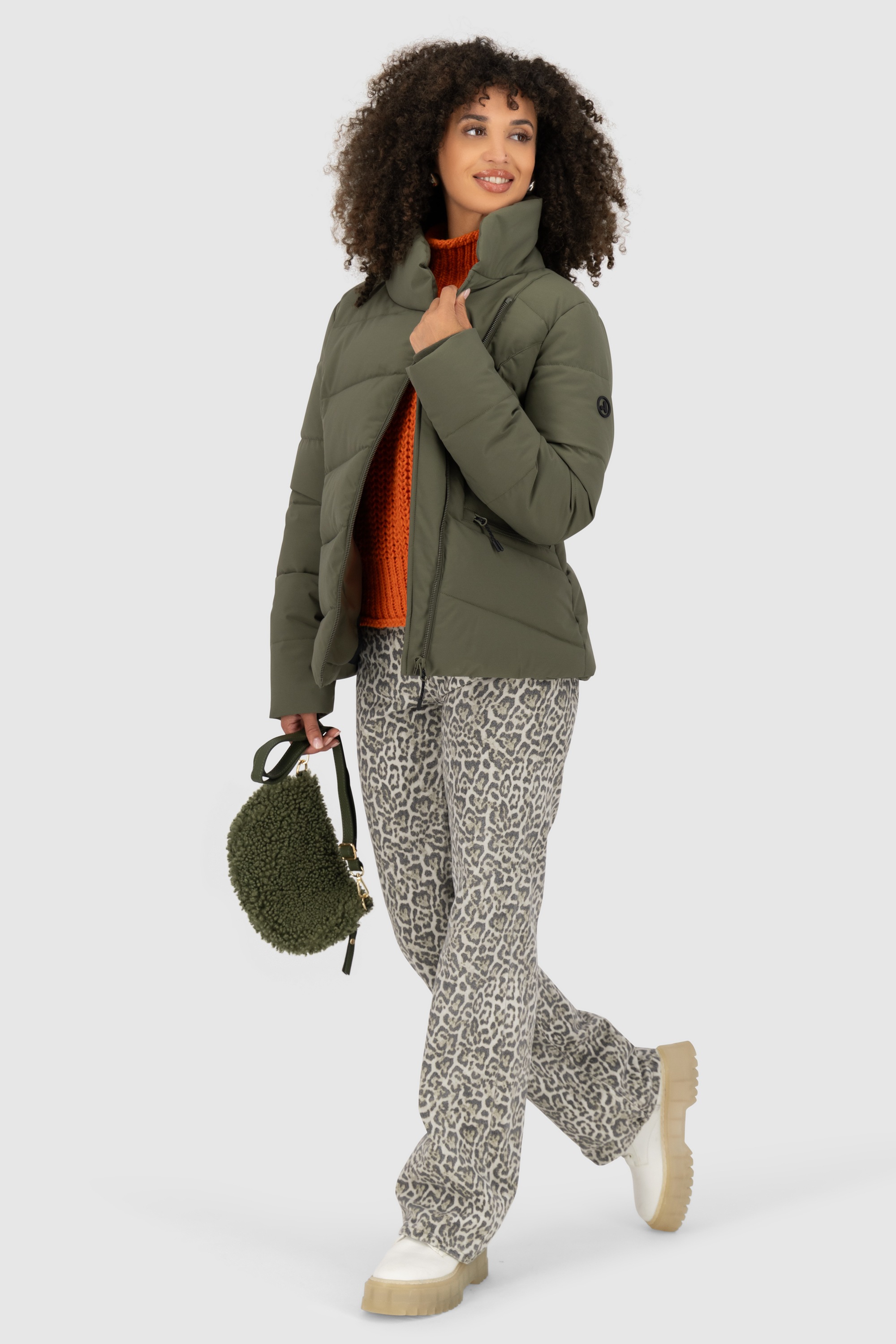 Alife & Kickin Winterjacke »Damen NellAK A«, ohne Kapuze, Figurbetont mit schrägem Reißverschluss und hohem gefütterten Kragen