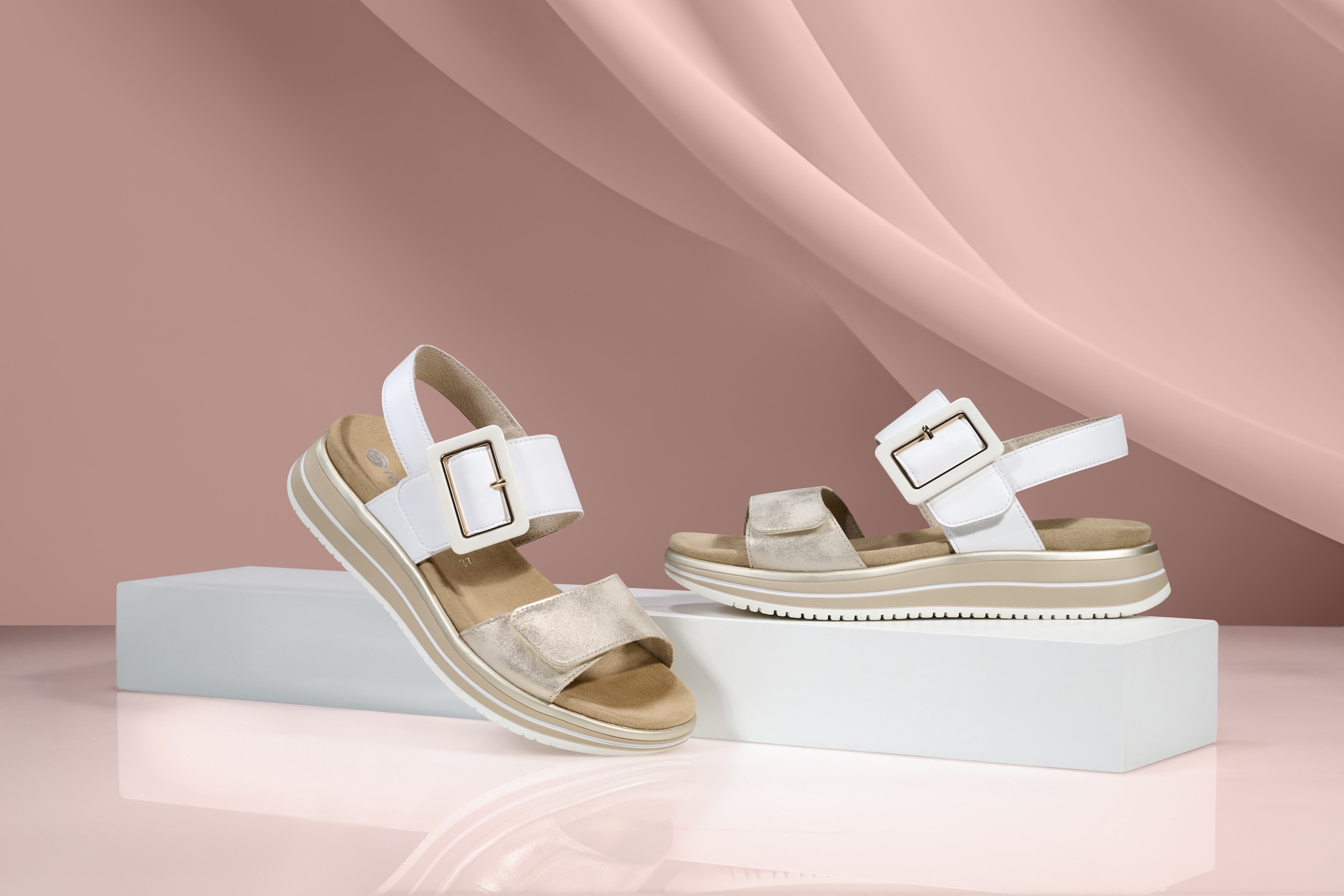 Remonte Keilsandalette  , Sommerschuh, Riemchensandale mit komfortablem Softfußbett