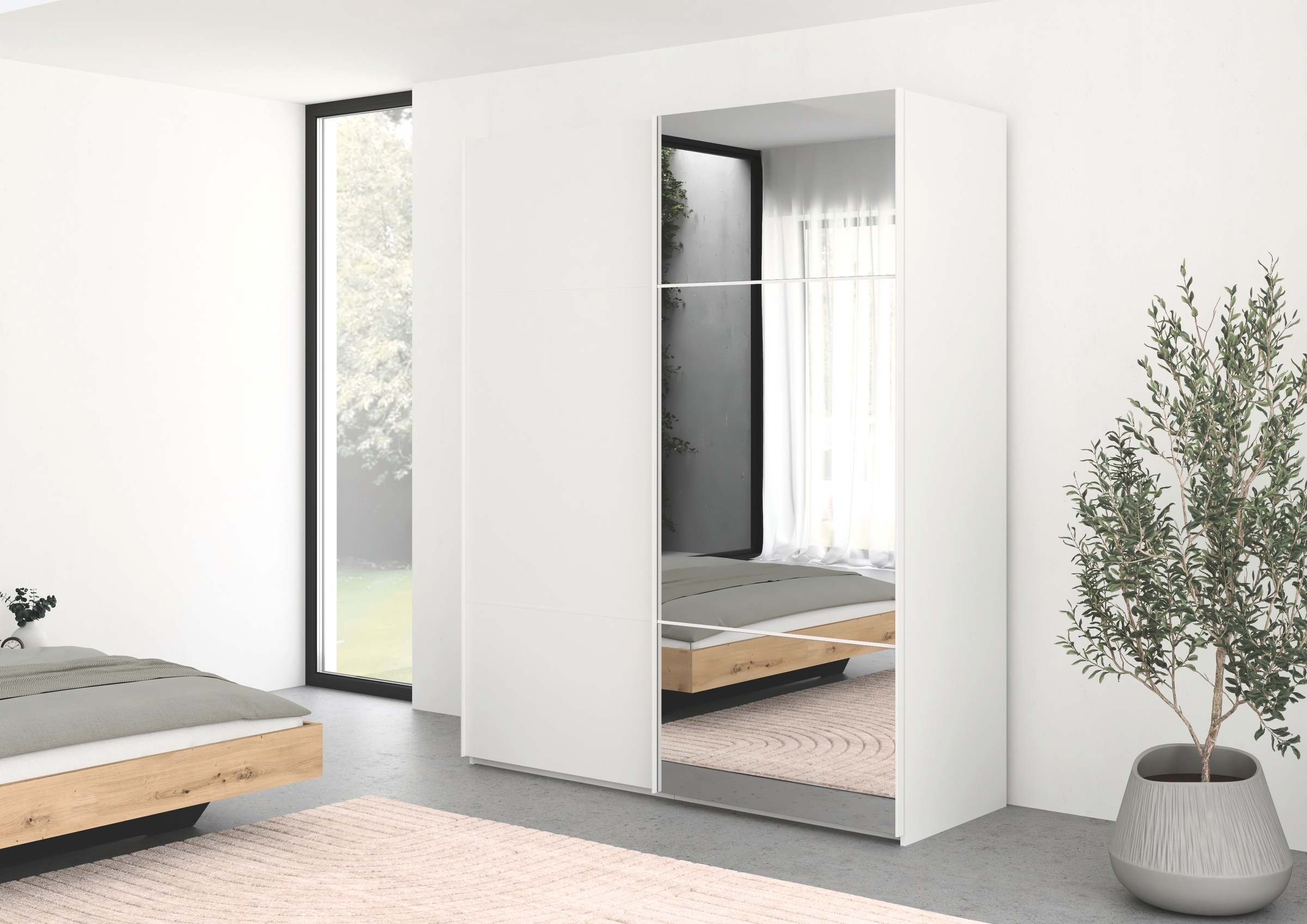 rauch Schwebetürenschrank »Kleiderschrank Schrank Garderobe Schlafzimmerschrank SCALE-TRIO« edle dreigeteilte Front mit 2 Zierleisten und Spiegel MADE IN GERMANY