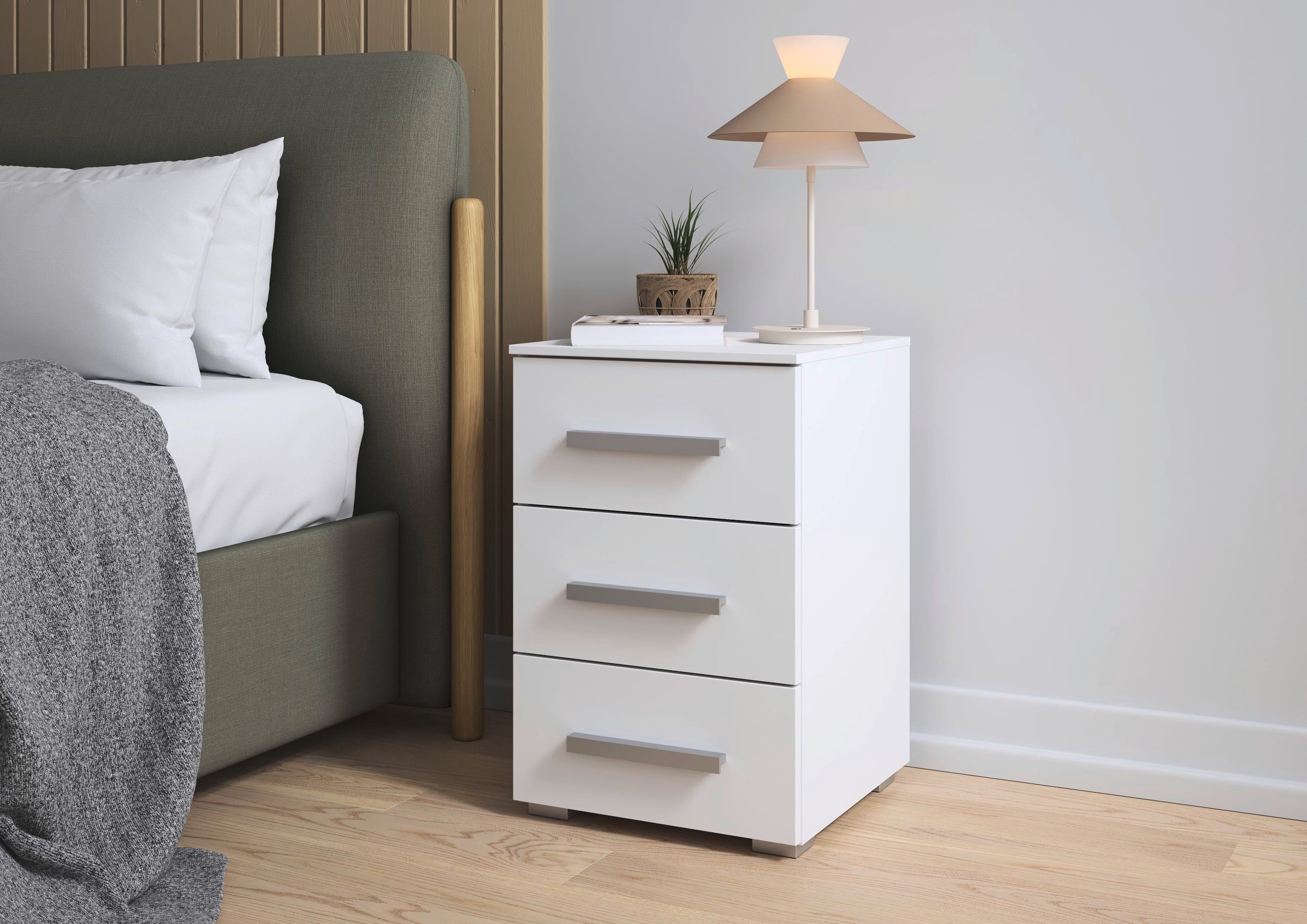 rauch Nachtkommode »Nachttisch Nachtkonsole Nachtschrank KOLUNA mit Dekorfront«, (Breite 40 cm), mit 3 geräumigen Schubladen für viel Stauraum MADE IN GERMANY