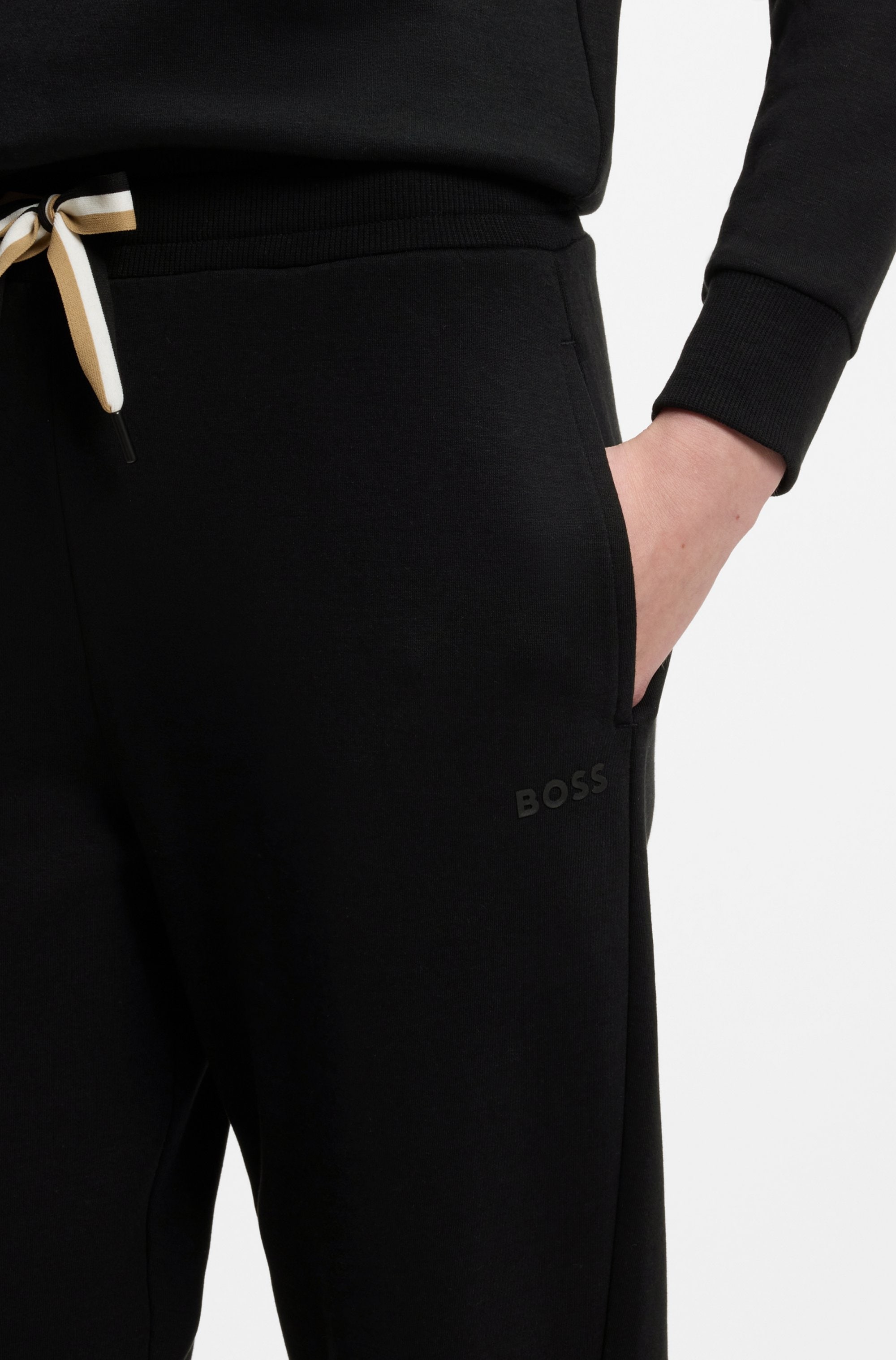 BOSS Relaxhose »CP Stripe_Pants Cuff«  mit kontrastfarbener Kordel