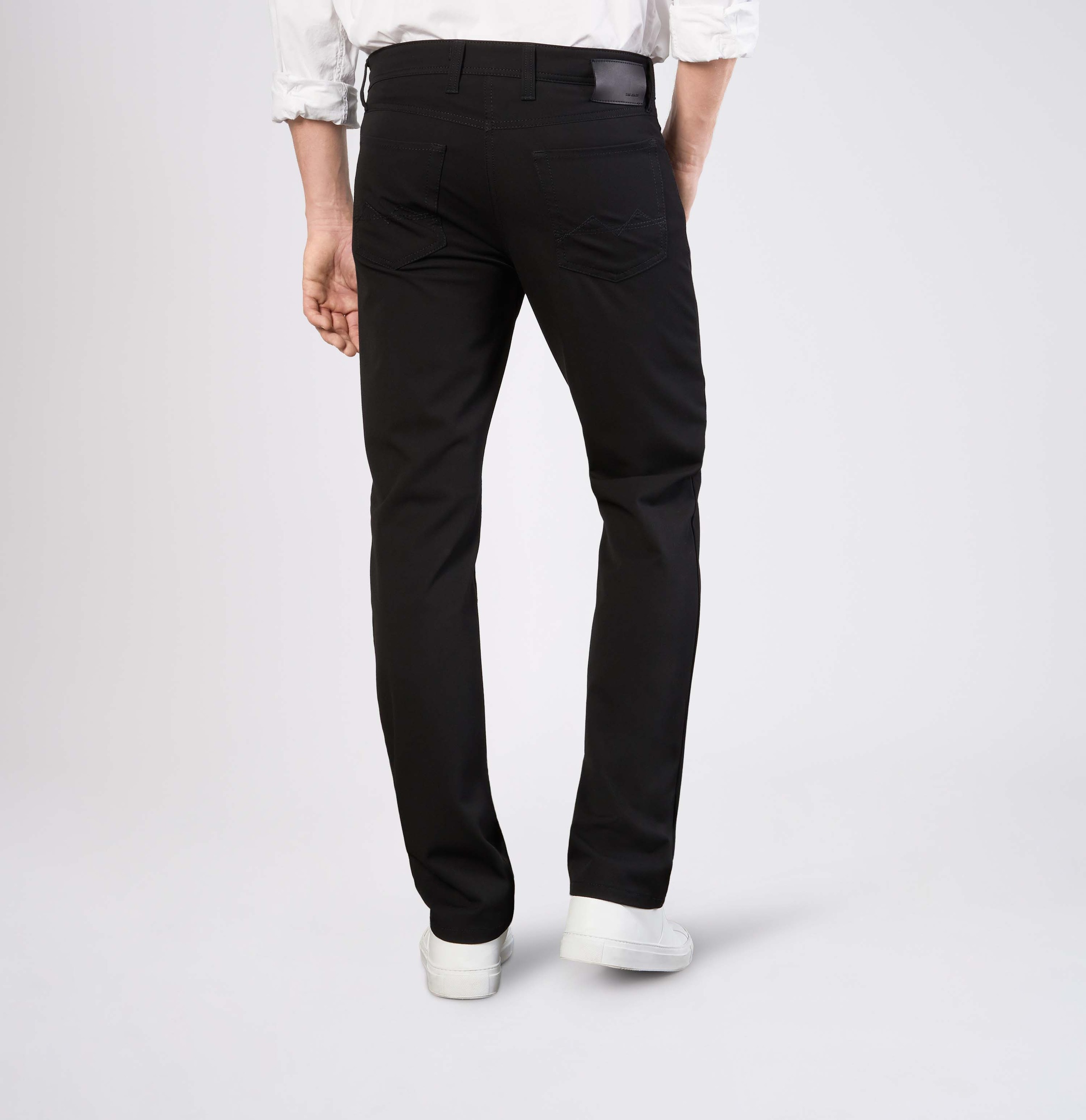 MAC Straight-Jeans »Arne«, in gepflegter Optik, mit Stretch