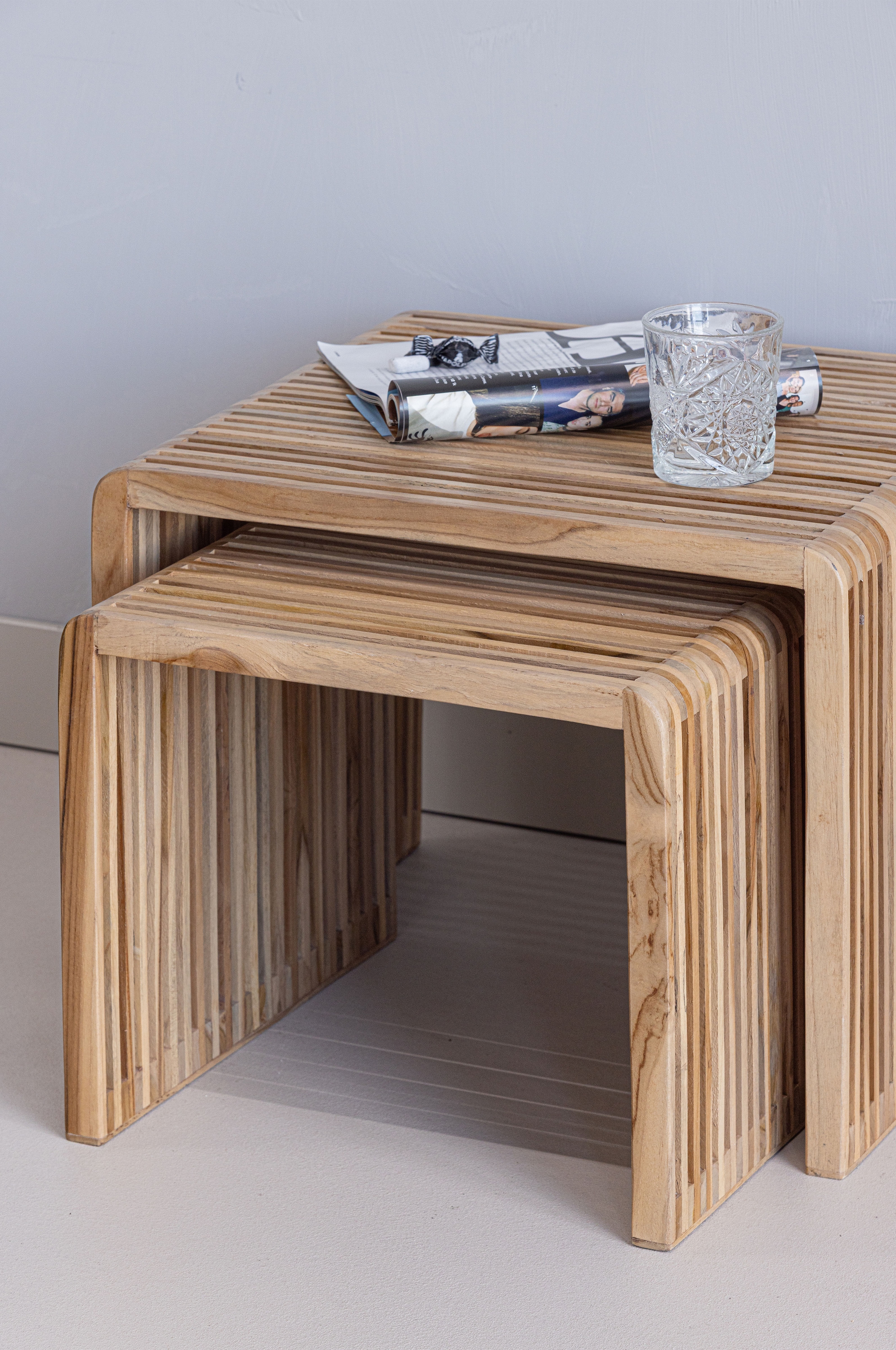 WOOOD Beistelltisch »Jasmijn aus recyceltem Teakholz als 2er-Set B 50 x T 45 x H 41 cm« Set, 2 Stk. tlg. 2er-Set, pflegeleichte Oberfläche, ausschließlich Innenbereich