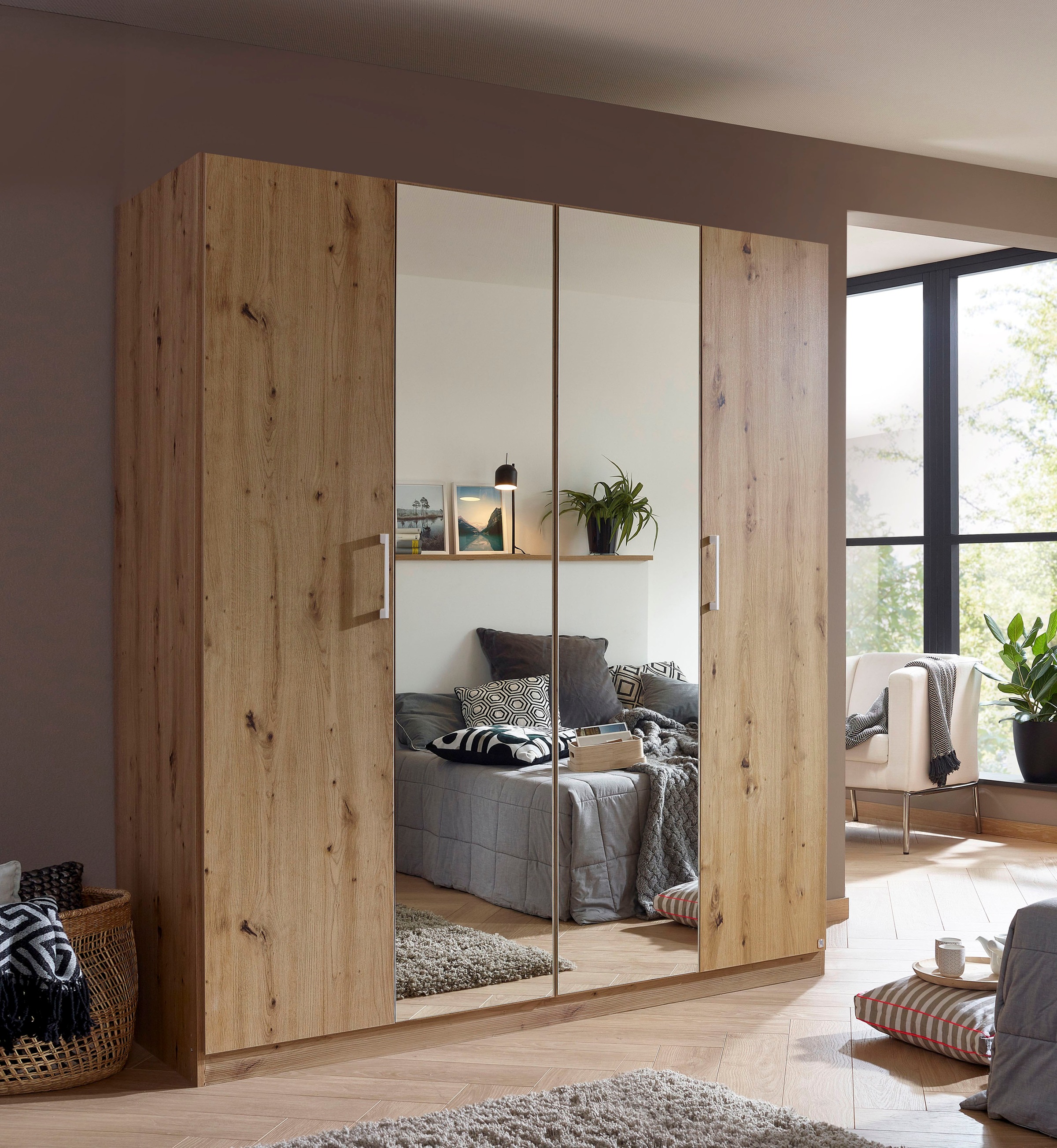 rauch Drehtürenschrank »Kleiderschrank Schrank Garderobe Wäscheschrank COSMO«, mit zusätzlichen Einlegeböden, Metallgriffe in Weiß MADE IN GERMANY
