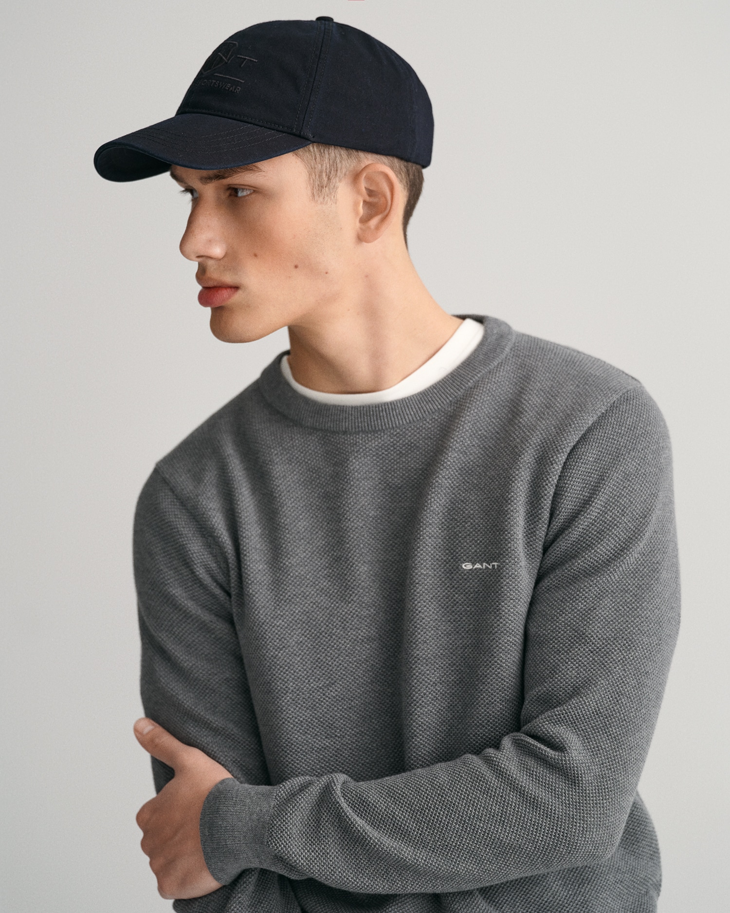 Gant Rundhalspullover »COTTON PIQUE C-NECK«, mit Logostickerei auf der Brust