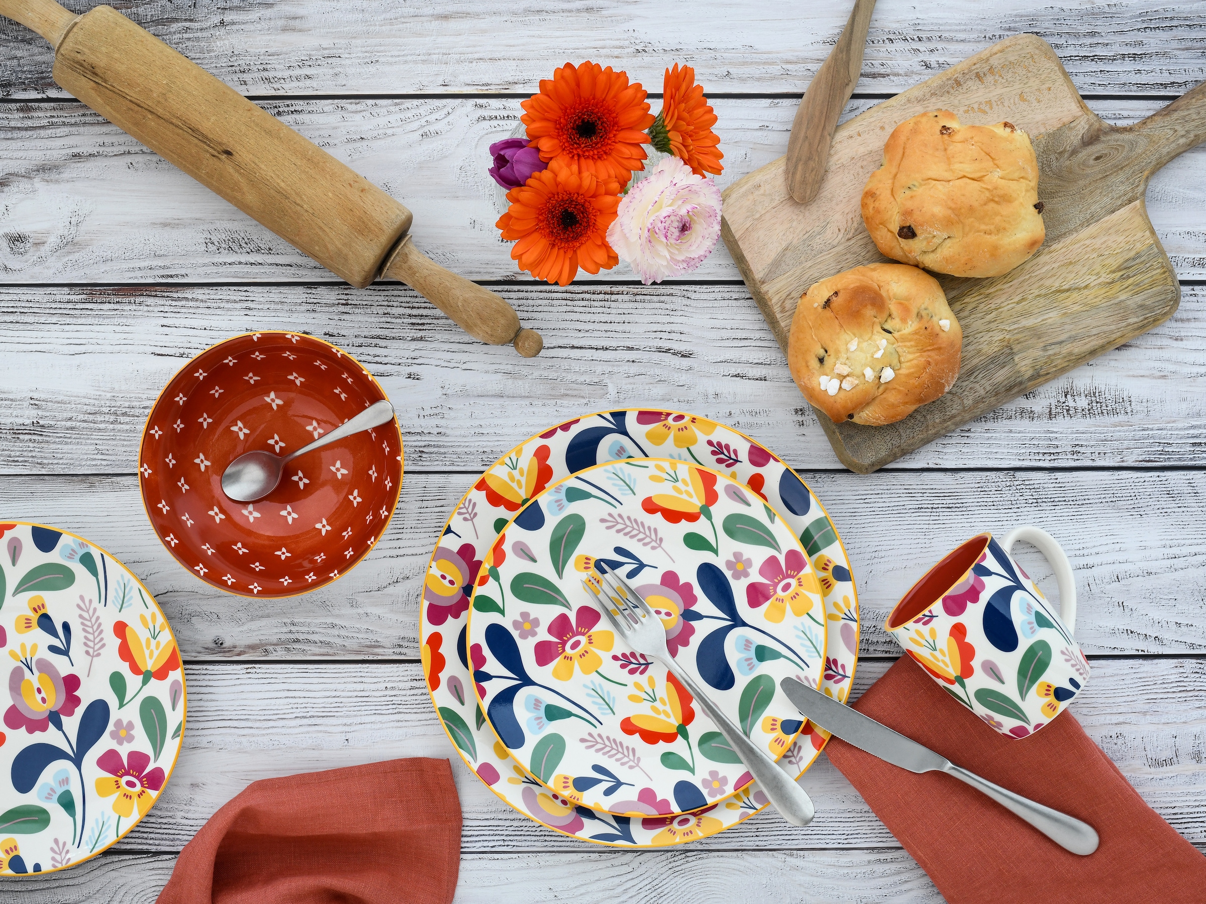 CreaTable Kombiservice »Folklore Bunt, Kombi-Service 16 tlg«, (Set, 16 tlg.), Blumenmotive