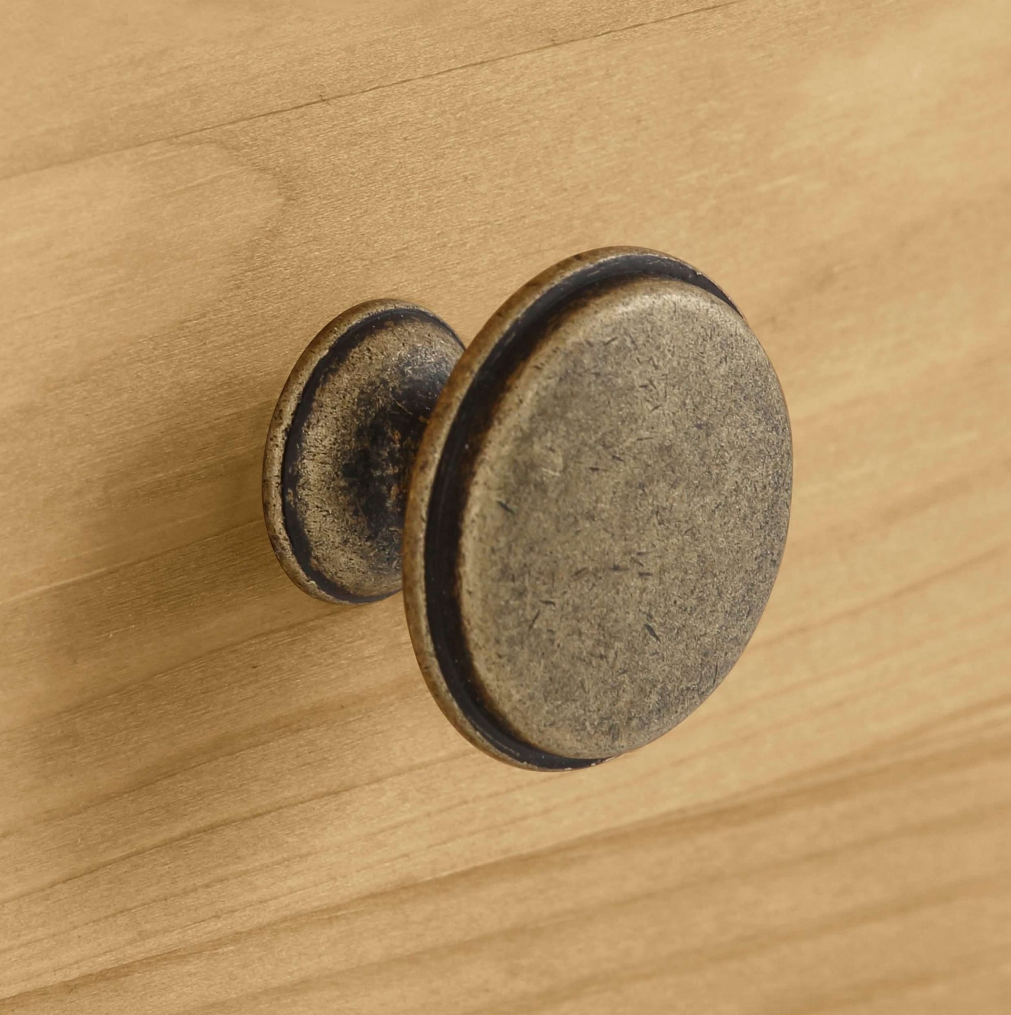 Home affaire Nachtkommode »Rauna, Landhausstil, edles Design mit Lamellen und Kassetten, 2 Farben«, (B/H/T 56/69/39cm), FSC® zertifiziertes Kieferholz, massive Qualität mit viel Stauraum