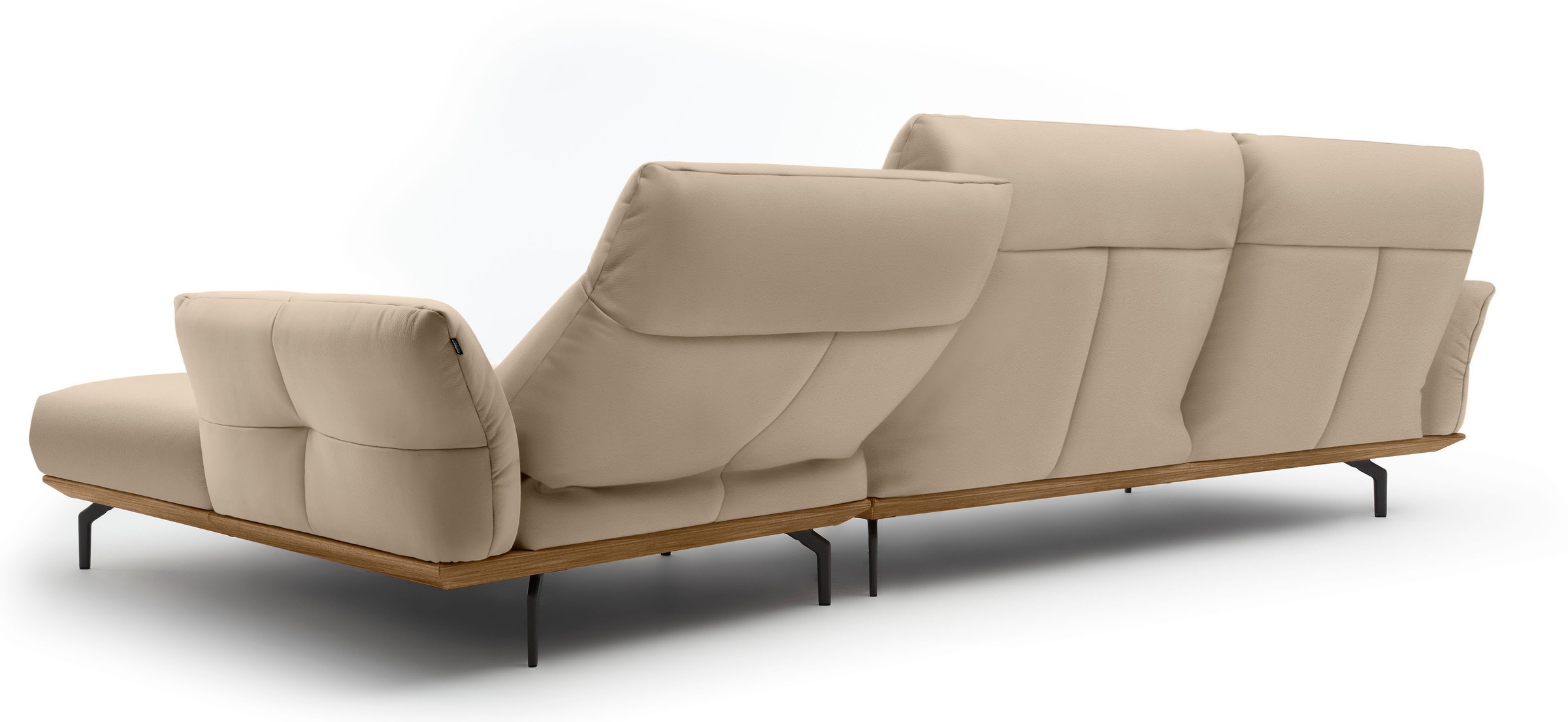 Creation BY ROLF BENZ Ecksofa »CR.460«, Sockel in Nussbaum, Winkelfüße in Umbragrau, Breite 338 cm