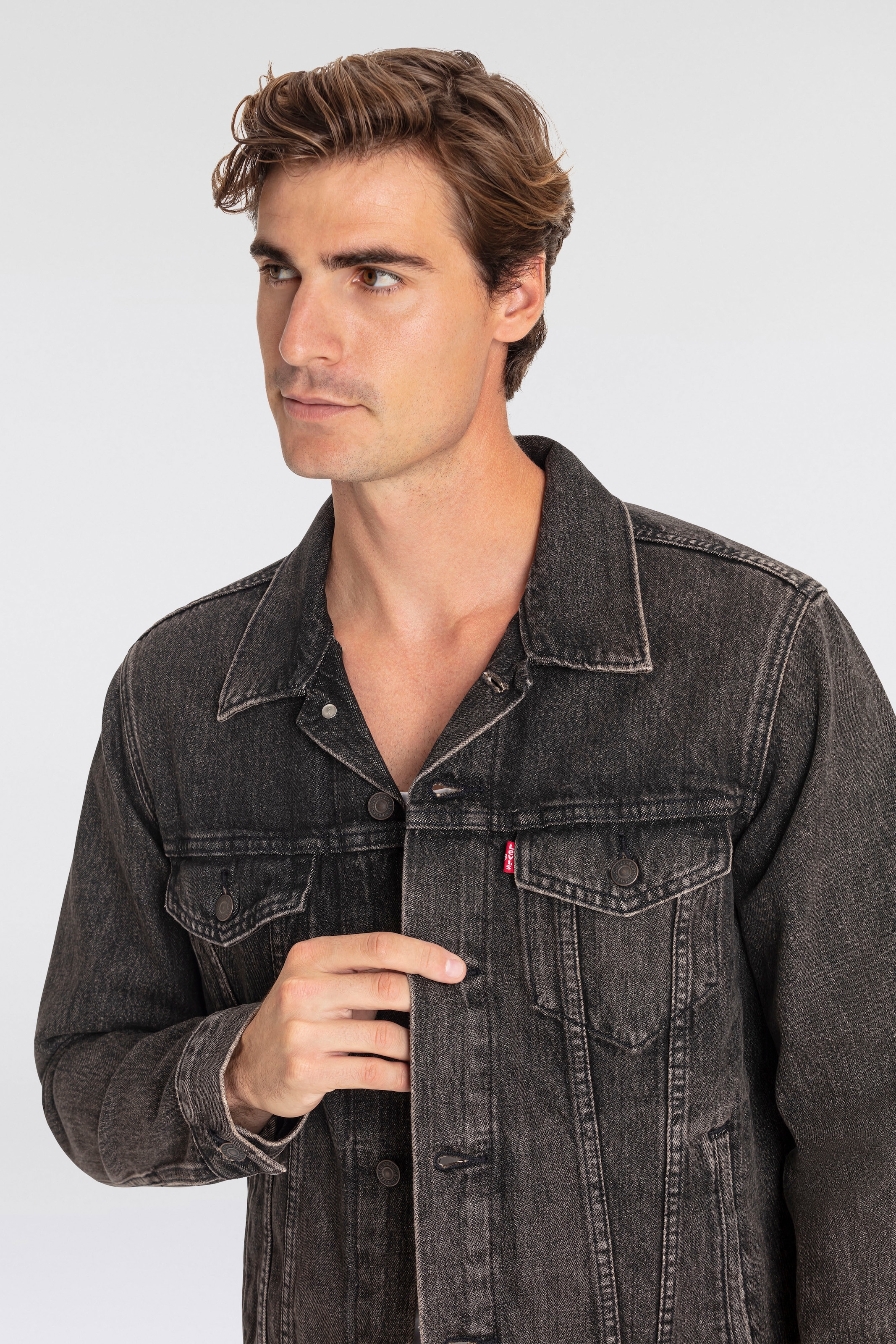 Levi's® Jeansjacke »VINTAGE FIT TRUCKER JKT«, ohne Kapuze, mit Knopfleiste