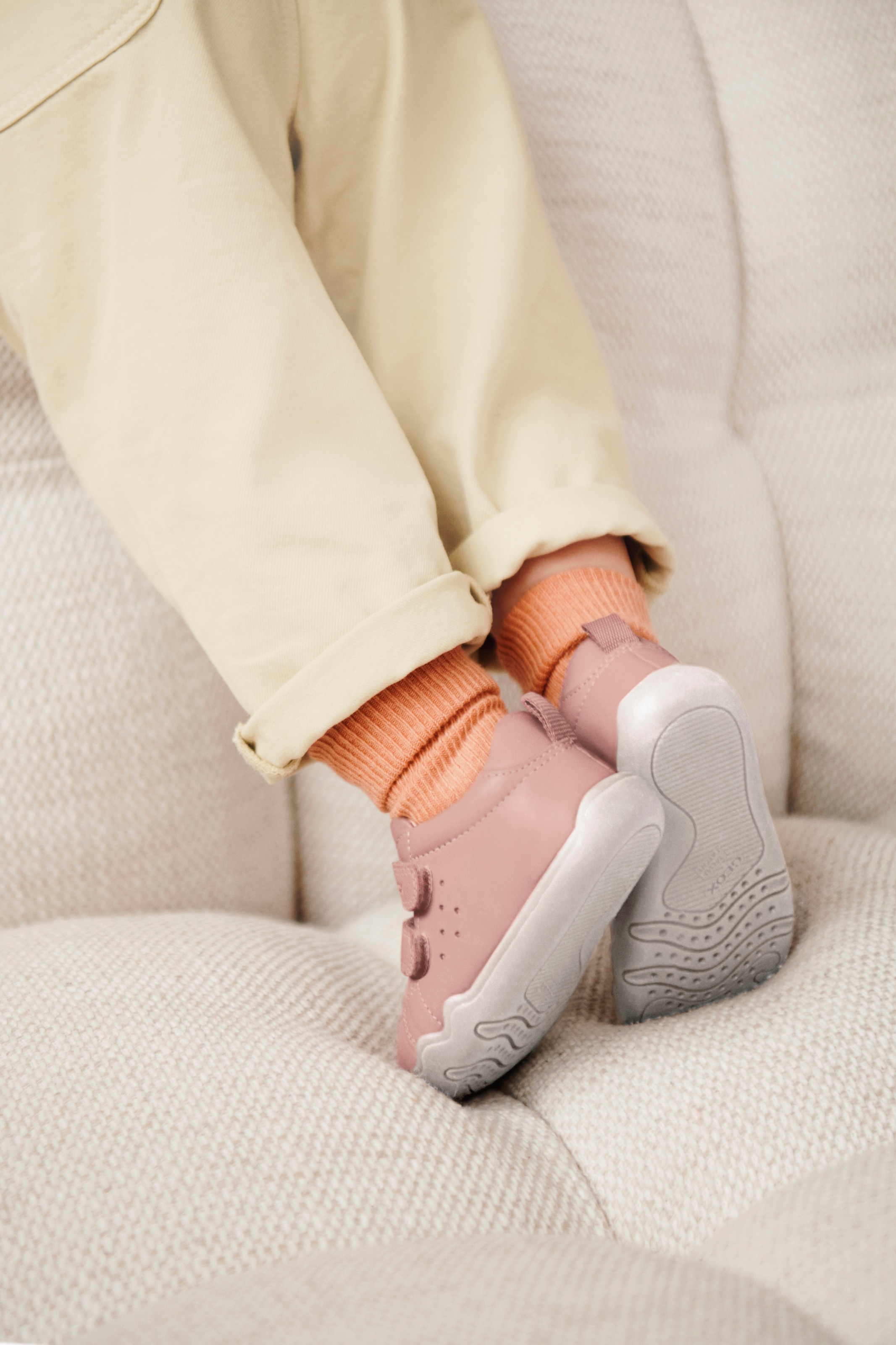 Geox Sneaker »B STEPPIEUP GIRL«  , Sneaker, Klettschuh, Babyschuh mit modischer Perforierung