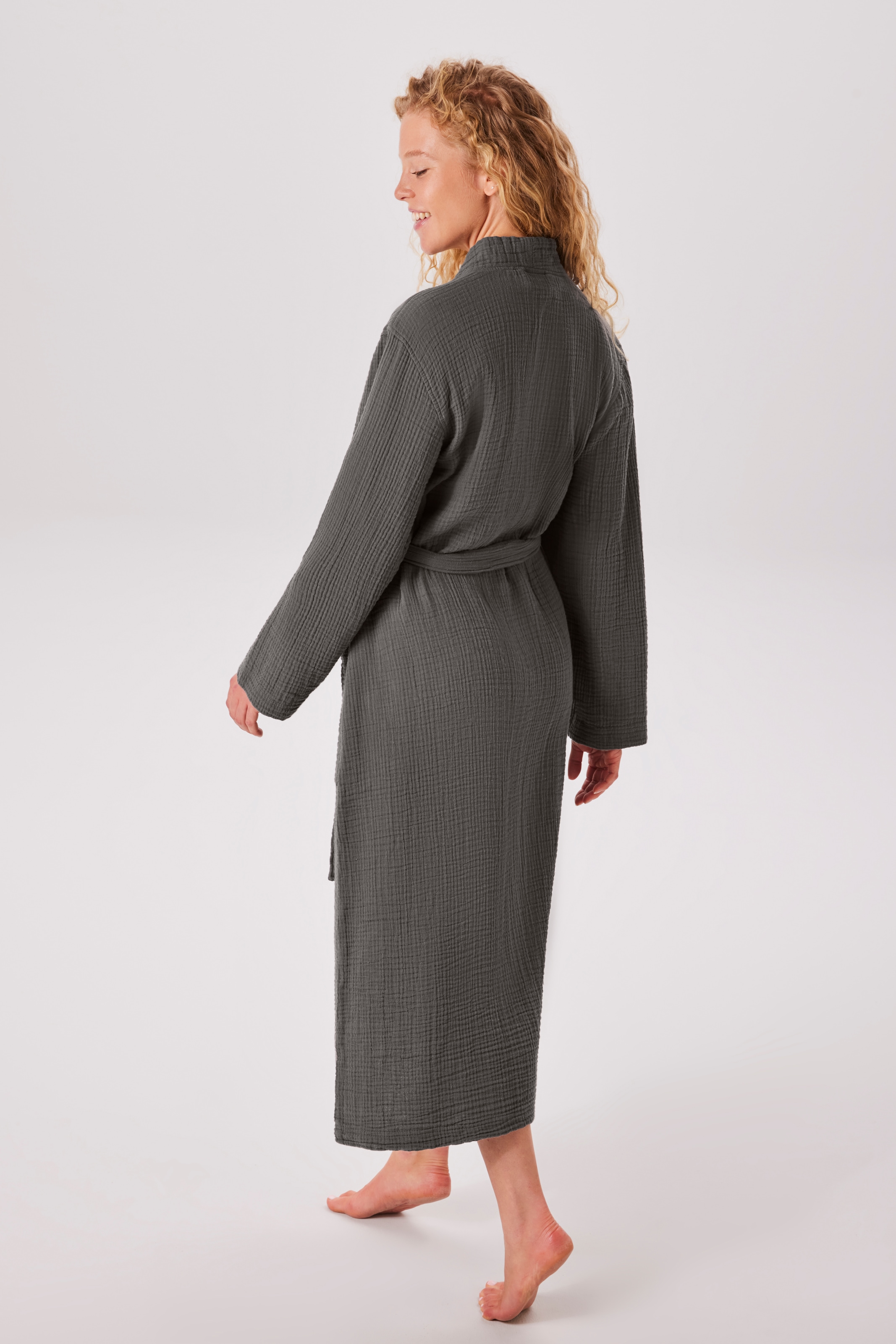 OTTO home Bademantel »Juna Musselin, ideal für Sauna & Spa, Hotelbademantel, Morgenmantel« 1 Stk. modern, leichte Qualität, 100% Baumwolle