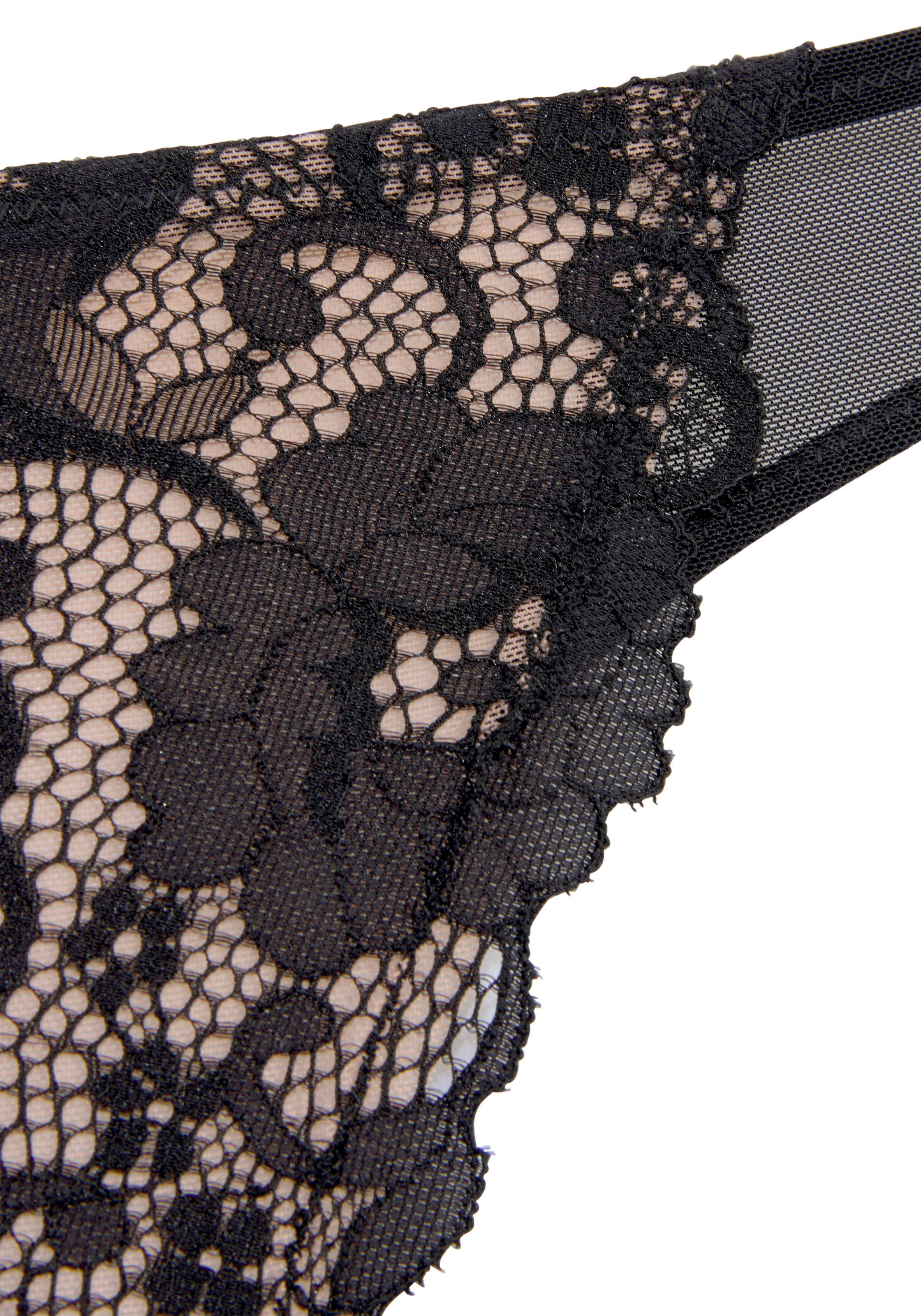 JETTE String mit Mix aus feiner Spitze und Soft-Mesh