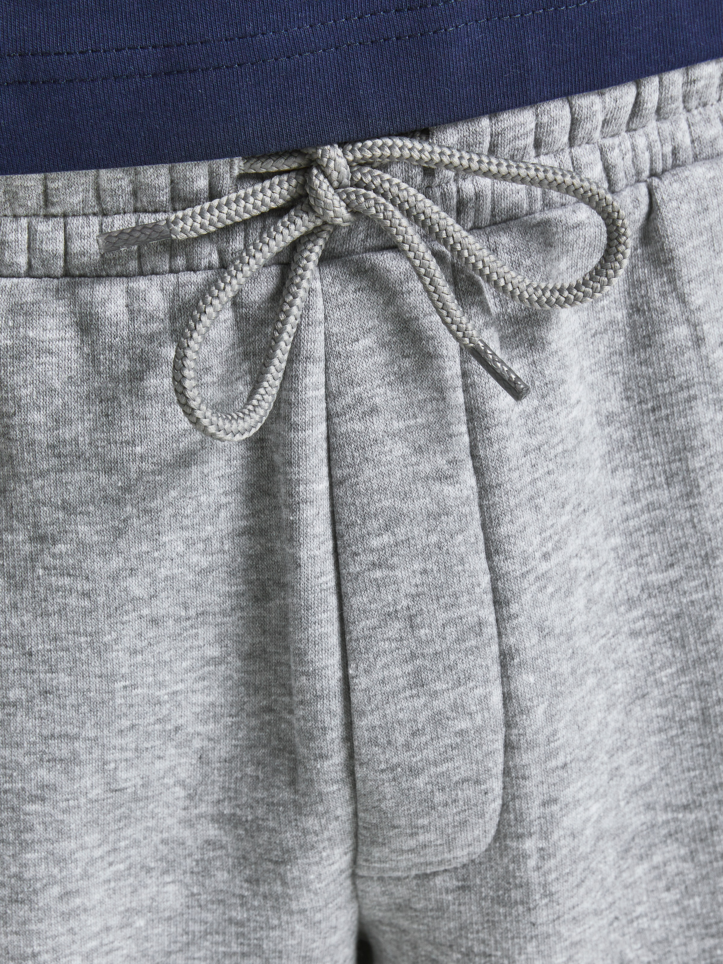 Jack & Jones Shorts »JPSTGORDON BRADLEY SWEAT SHORTS MID«, mit elastischem Bund